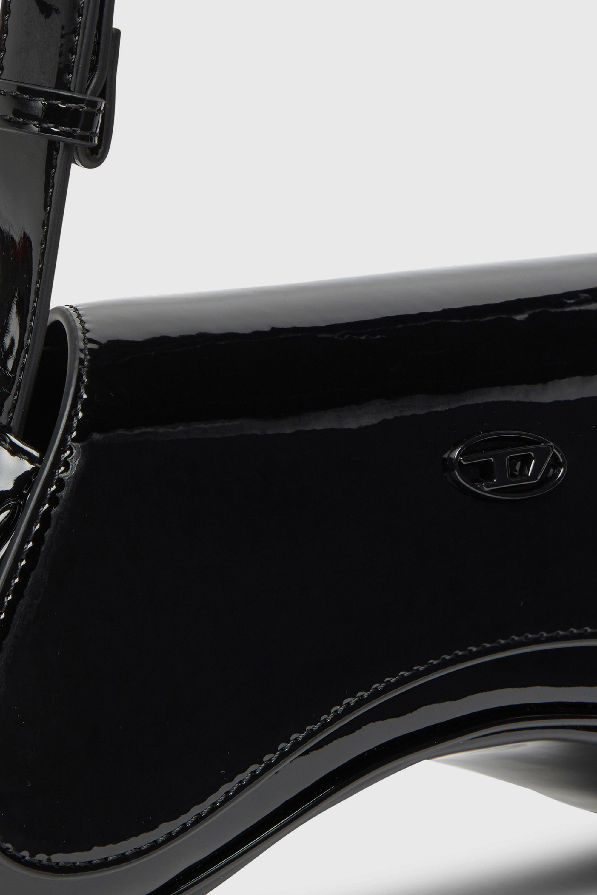Diesel - PLAY CROSSBODY, Damen Play-Gl&auml;nzende Crossbody-Tasche in Schwarz - 6