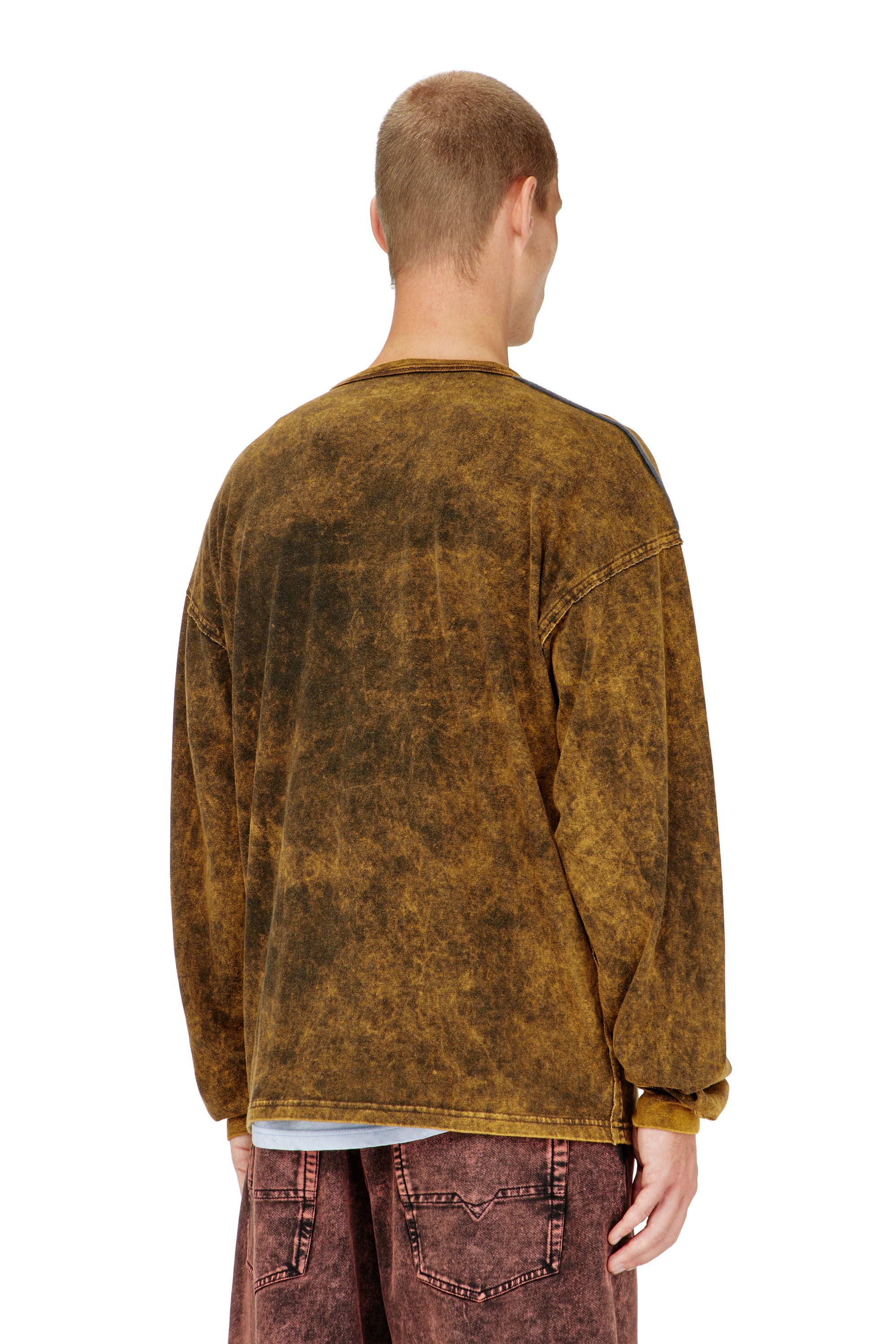 Diesel - T-BOXT-LS-RAW, T-shirt &agrave; manches longues effet acid-wash, d&eacute;tails effiloch&eacute;s Homme in ToBeDefined - 4