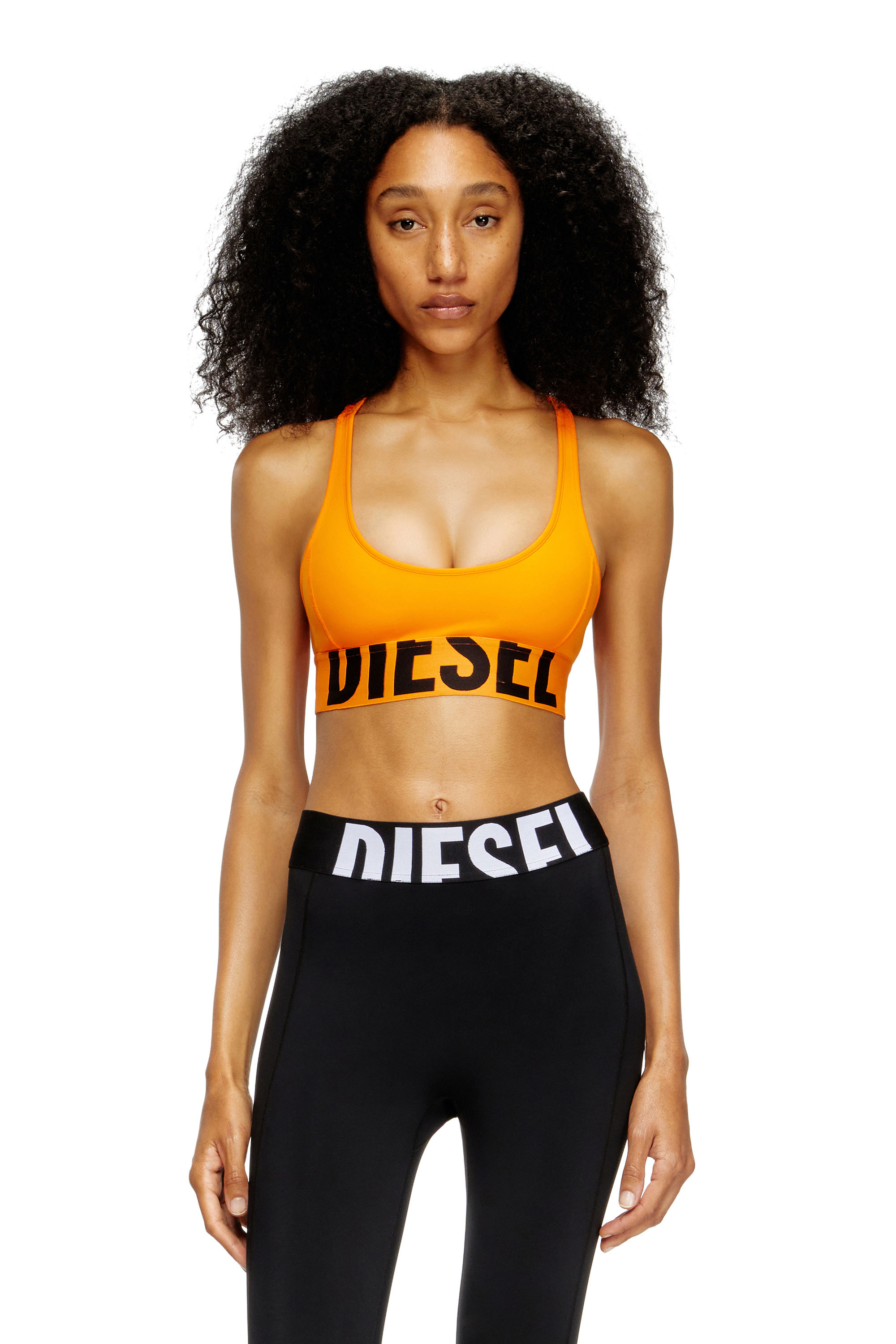 Diesel - ALLISON-D-POP, Reggiseno sportivo con logo tagliato Donna in Arancione - 3