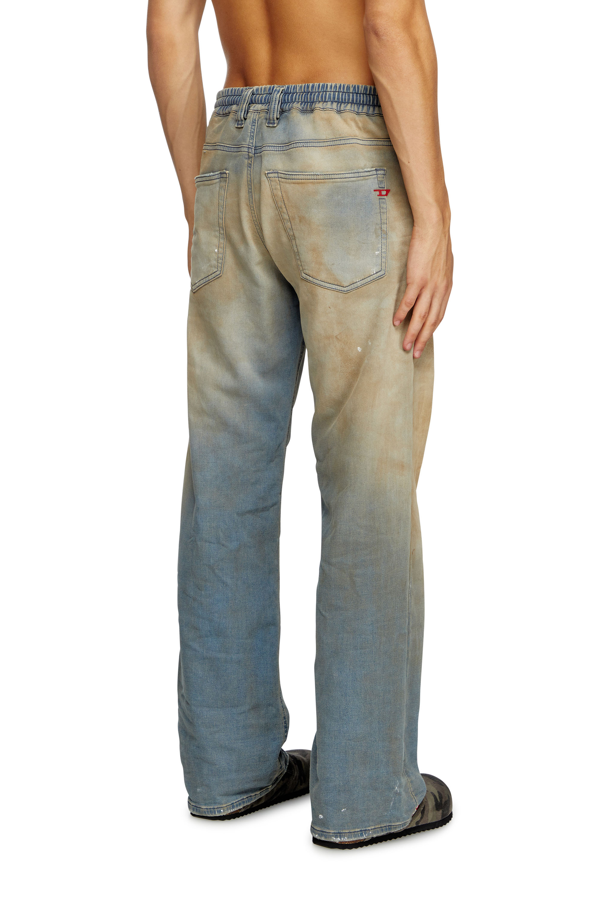 Diesel - Relaxed 2080 D-Reel Joggjeans® 068QL Uomo, Blu Chiaro - Image 4