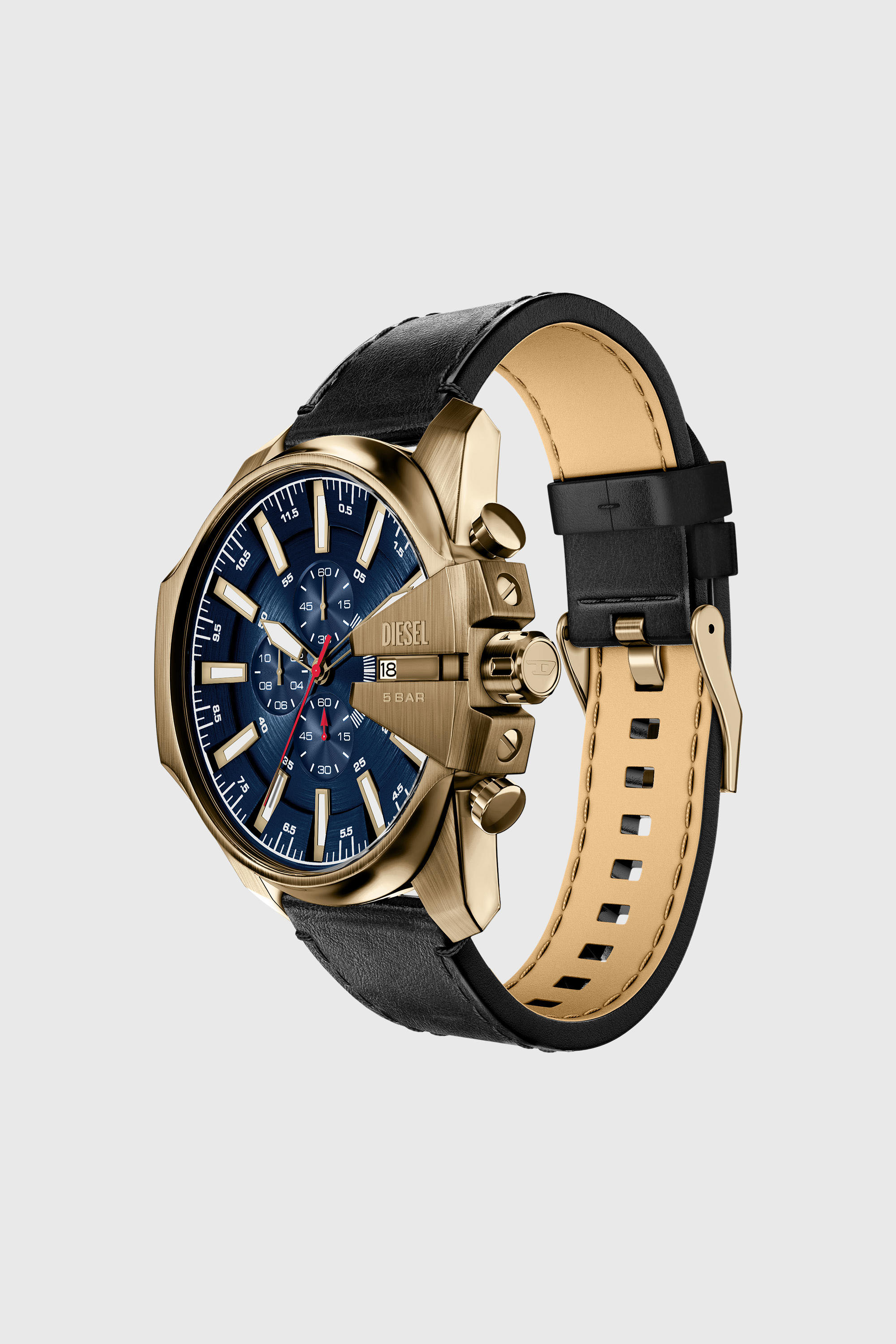 Diesel - DZ4732 WATCH, Herren Mega Chief Slim Uhr mit schwarzem Lederarmband in Altgoldoptik in Schwarz - 6