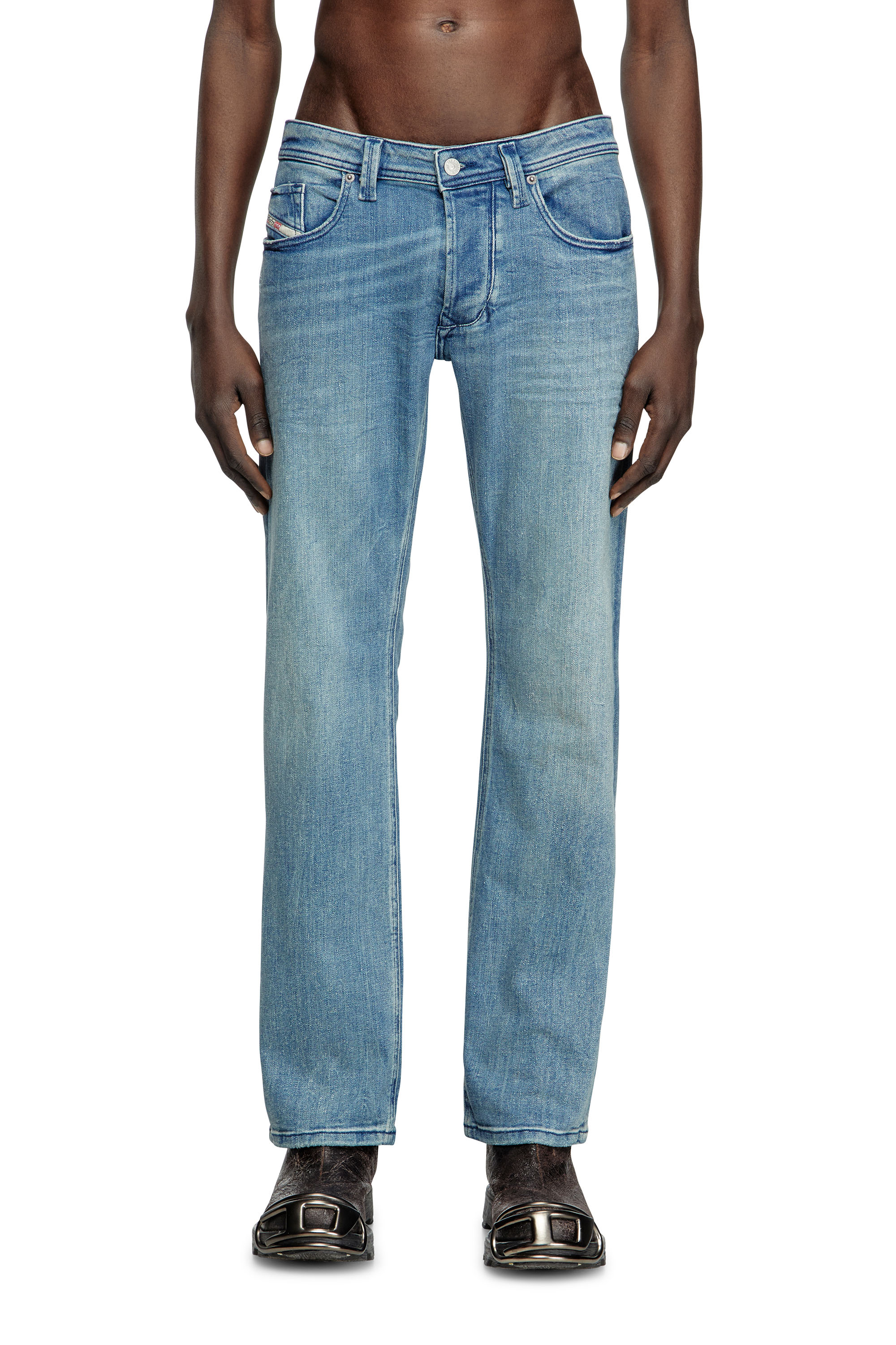 Diesel - Regular Jeans 1985 Larkee 0BMBW Uomo, Blu medio - Image 1