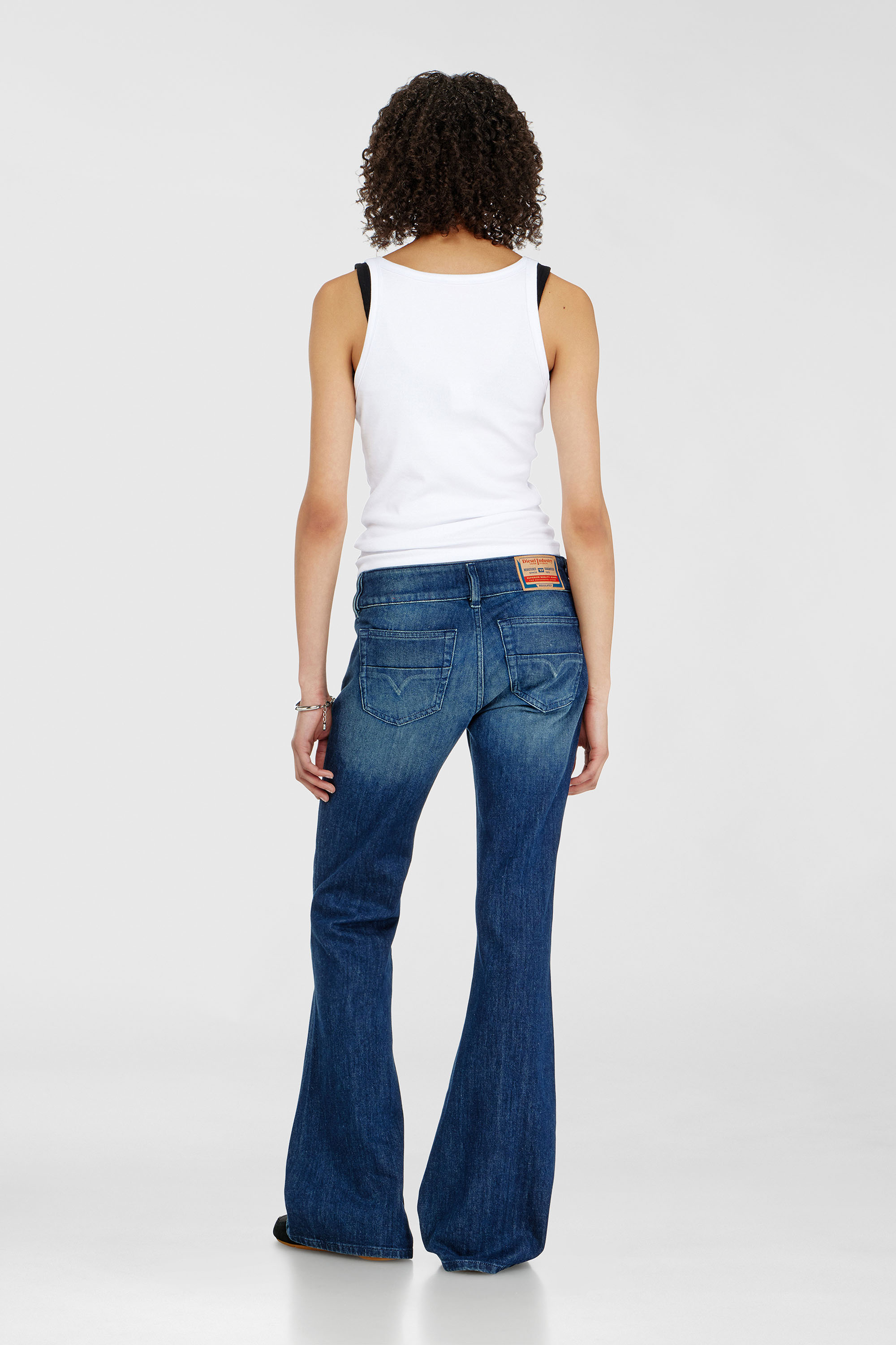 Diesel - Bootcut Jeans D-Hush 0KBBR Donna, Blu Scuro - Image 3