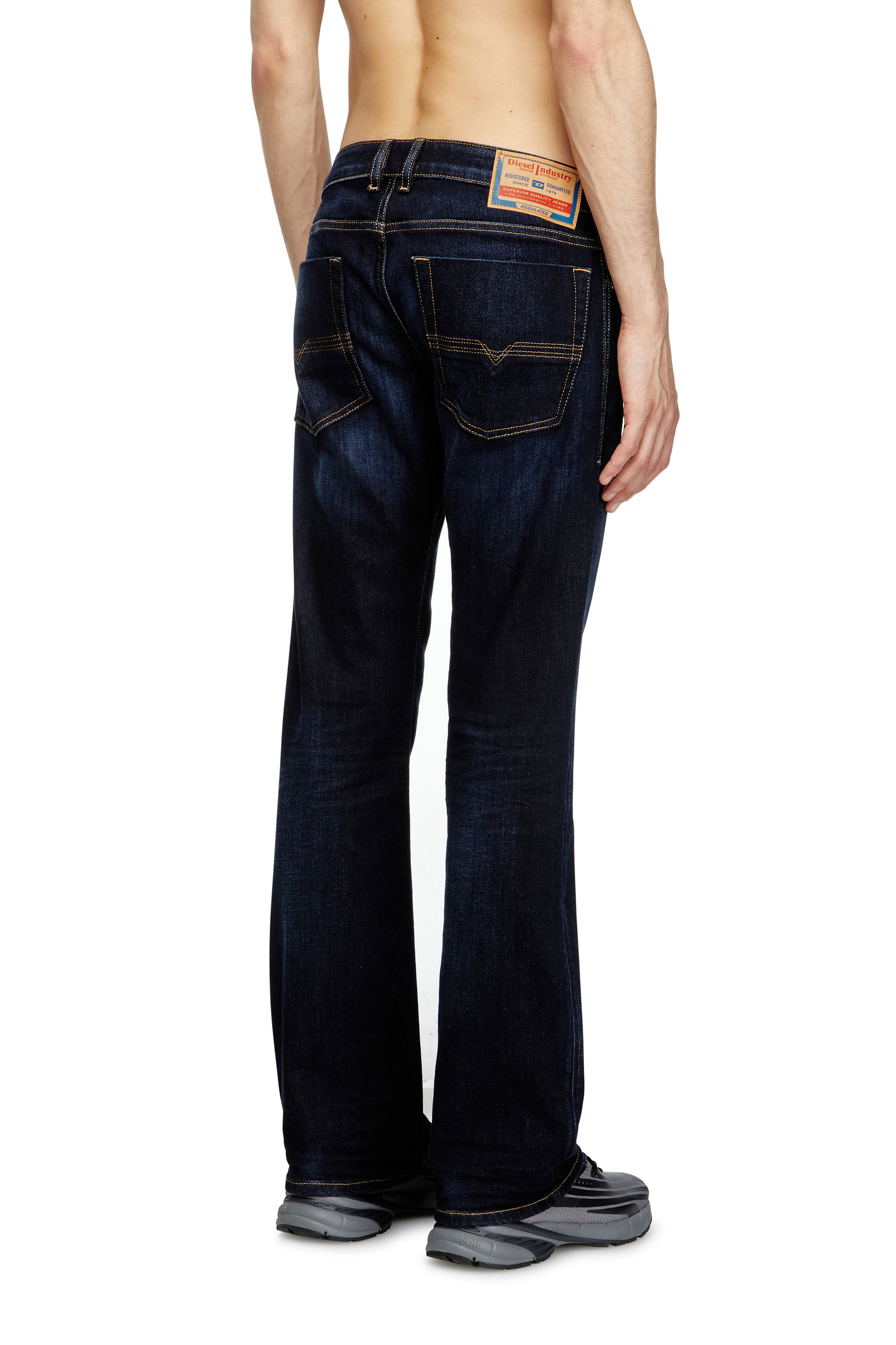 Diesel - Herren Bootcut Jeans 2007 Zatiny 009ZS, Dunkelblau - 4