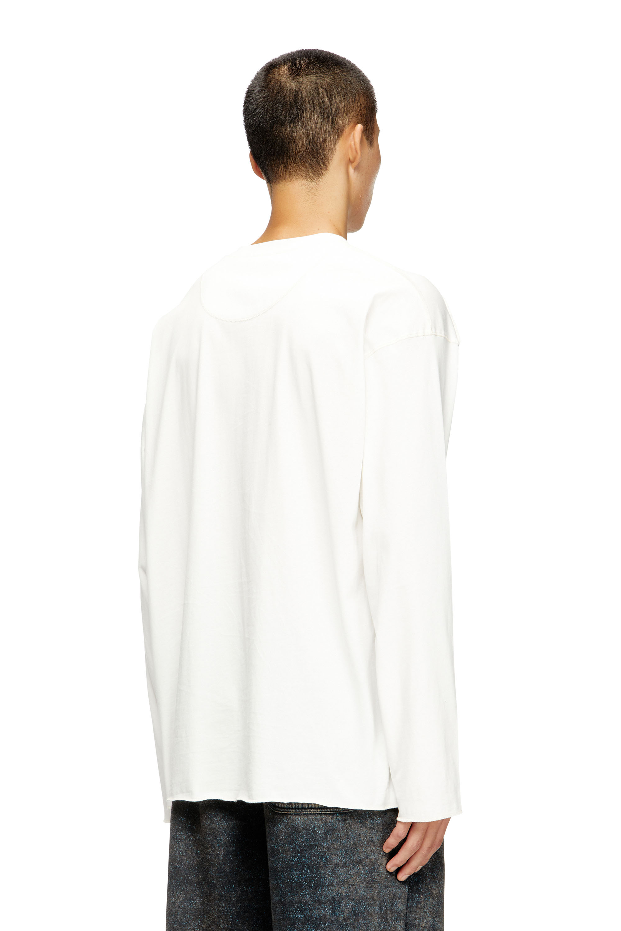 Diesel - T-CRAHOR-BOXT-LS-T1, T-shirt in cotone a maniche lunghe Uomo in Bianco - 4