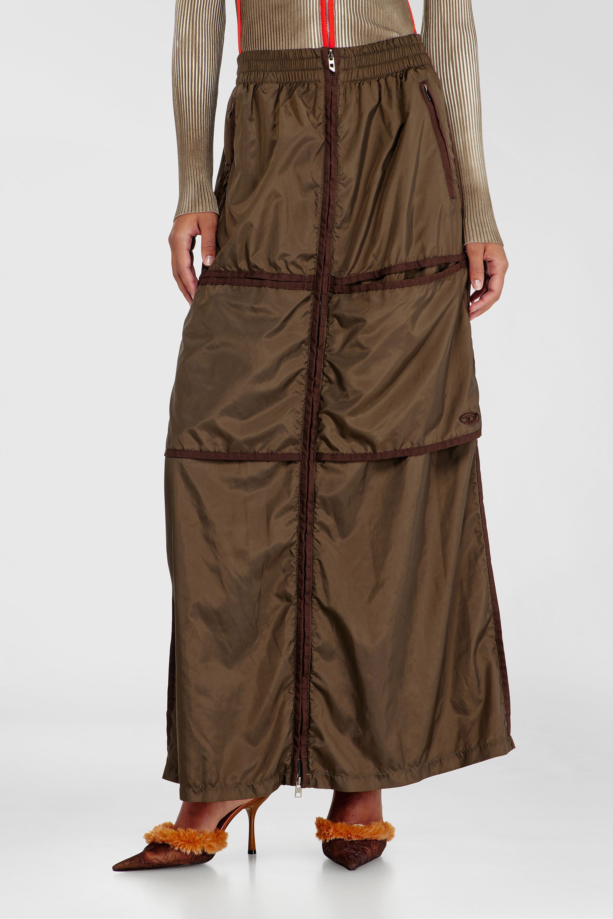 Diesel - O-HYTON, Gonna maxi stile windbreaker con zip frontale Donna in Marrone - 3