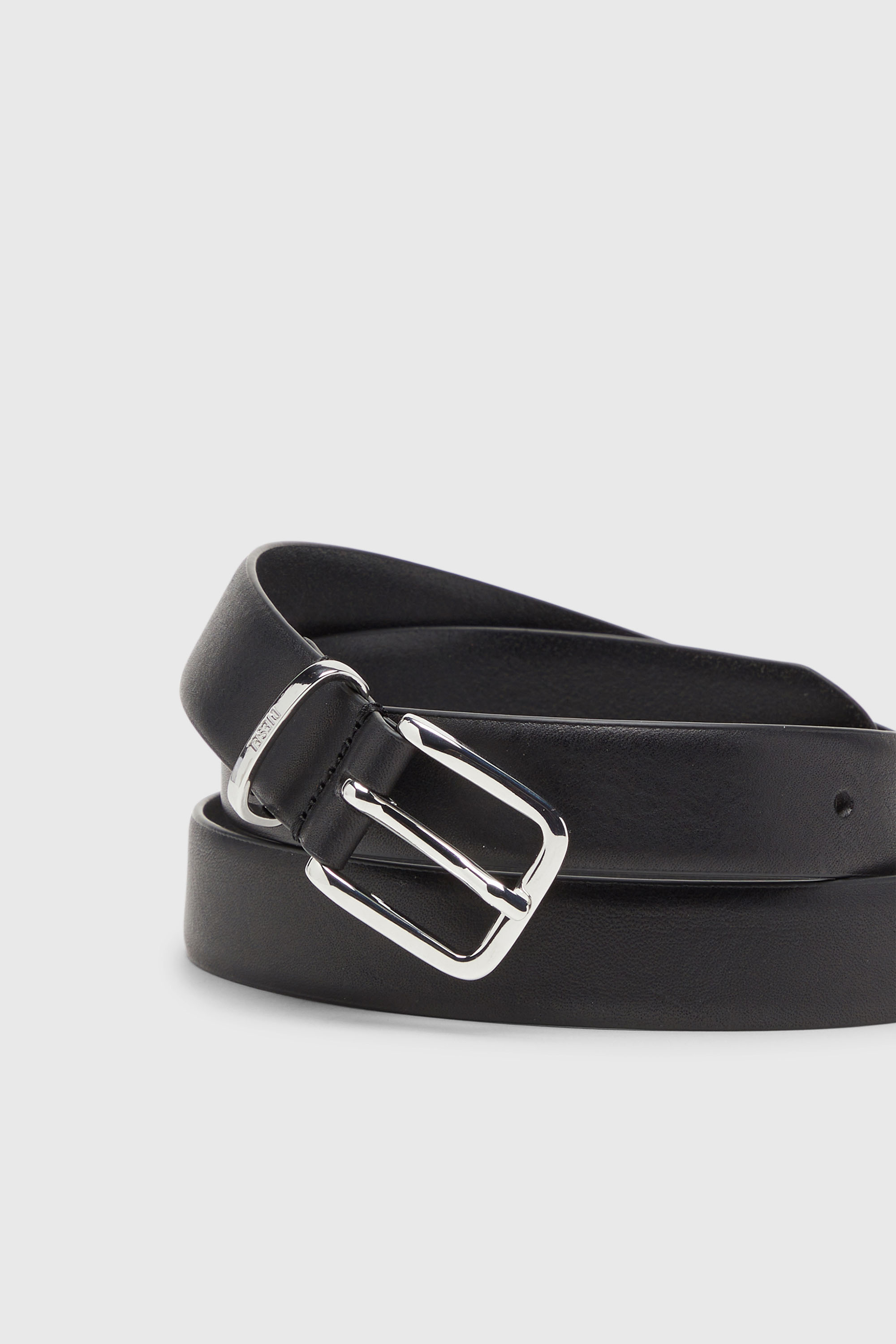 Diesel - B-BISCOTTO W KNOT 25, Ceinture 2.5 cm en cuir Femme in Noir - 3