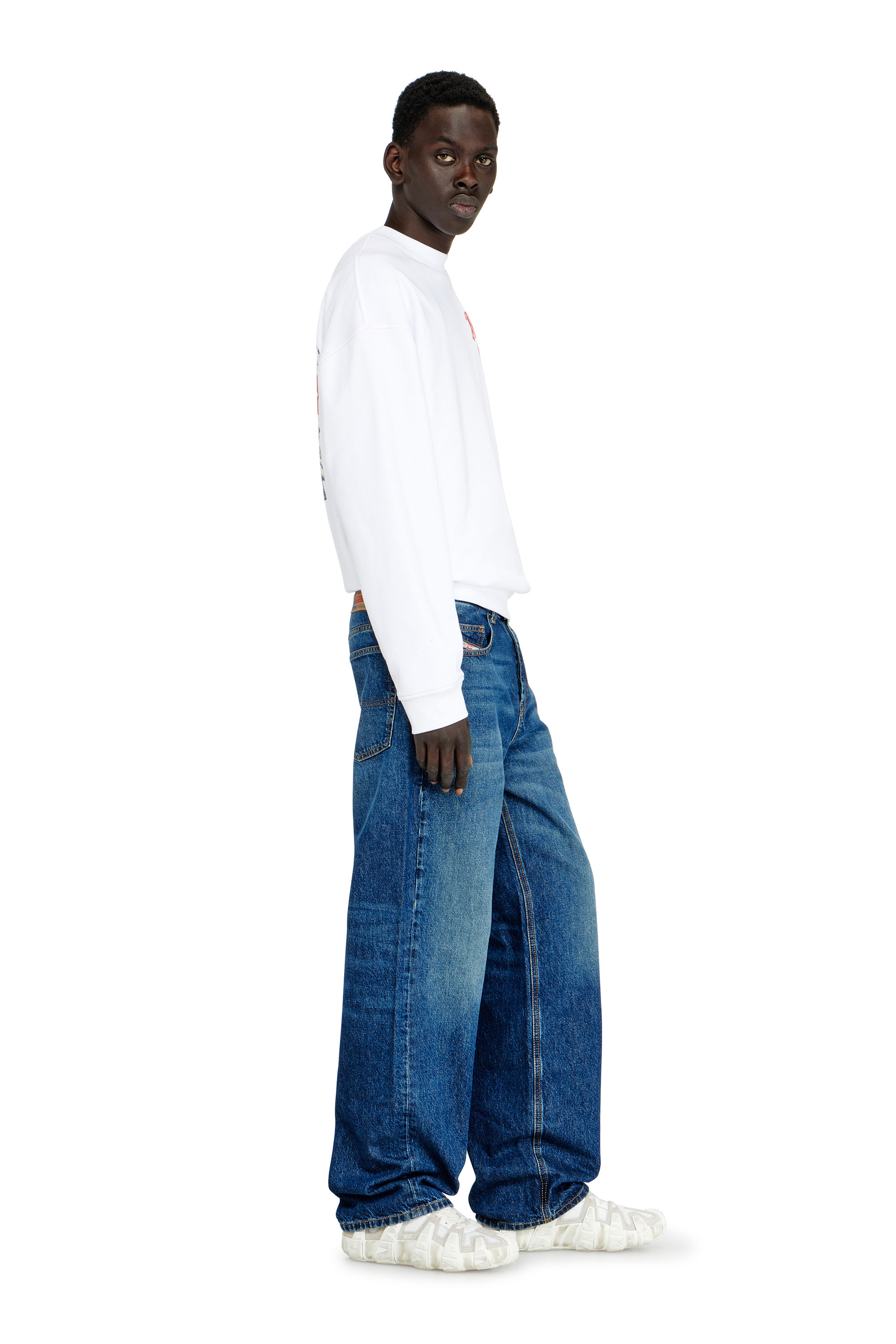 Diesel - Relaxed Jeans 2001 D-Macro 09I27 Uomo, Blu medio - Image 2