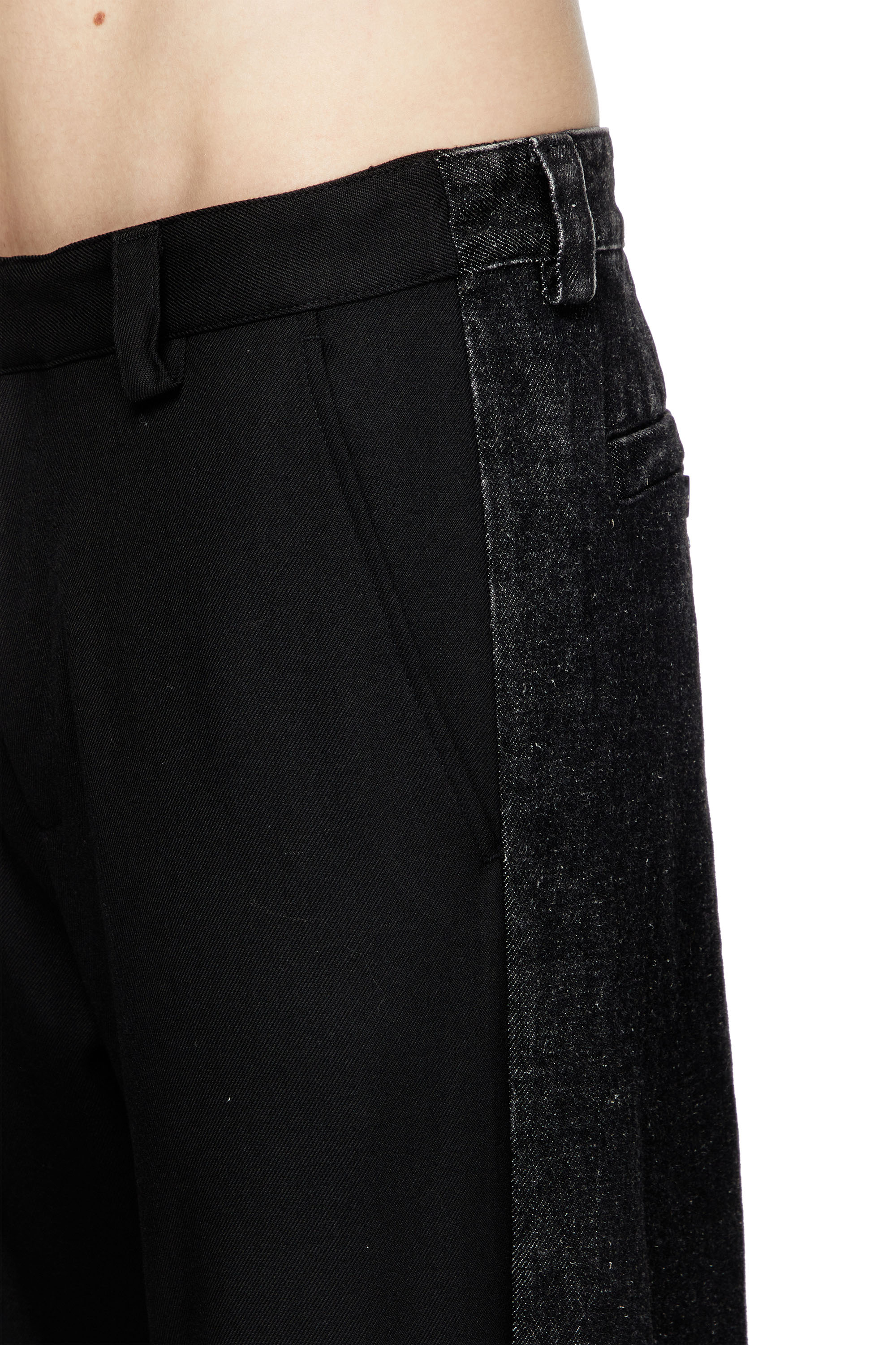 Diesel - P-WIRE-B, Pantaloni ibridi in twill e denim Uomo in Nero - 5