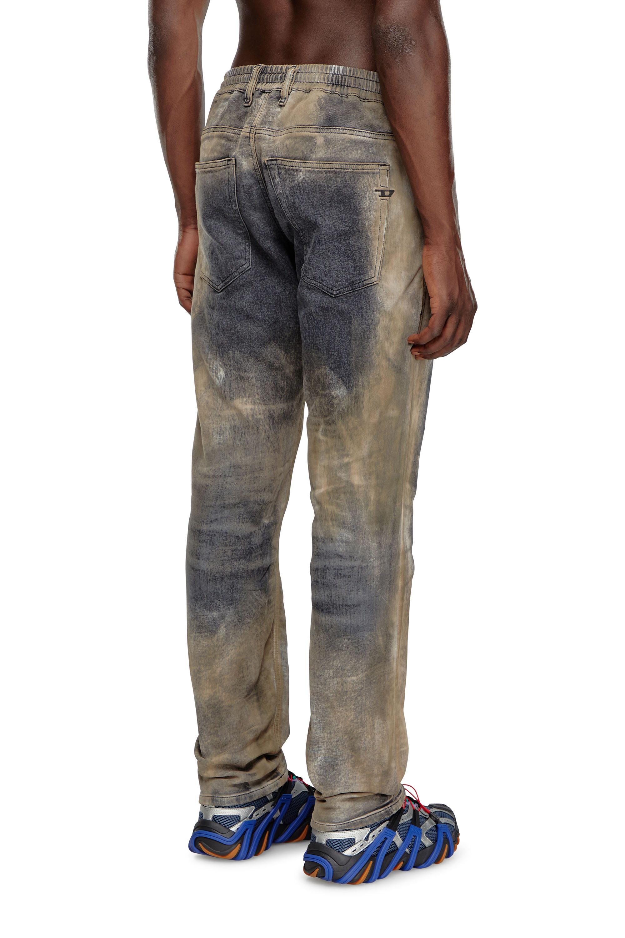 Diesel - Regular 2030 D-Krooley Joggjeans® 068NP Uomo, Nero/Grigio scuro - Image 2