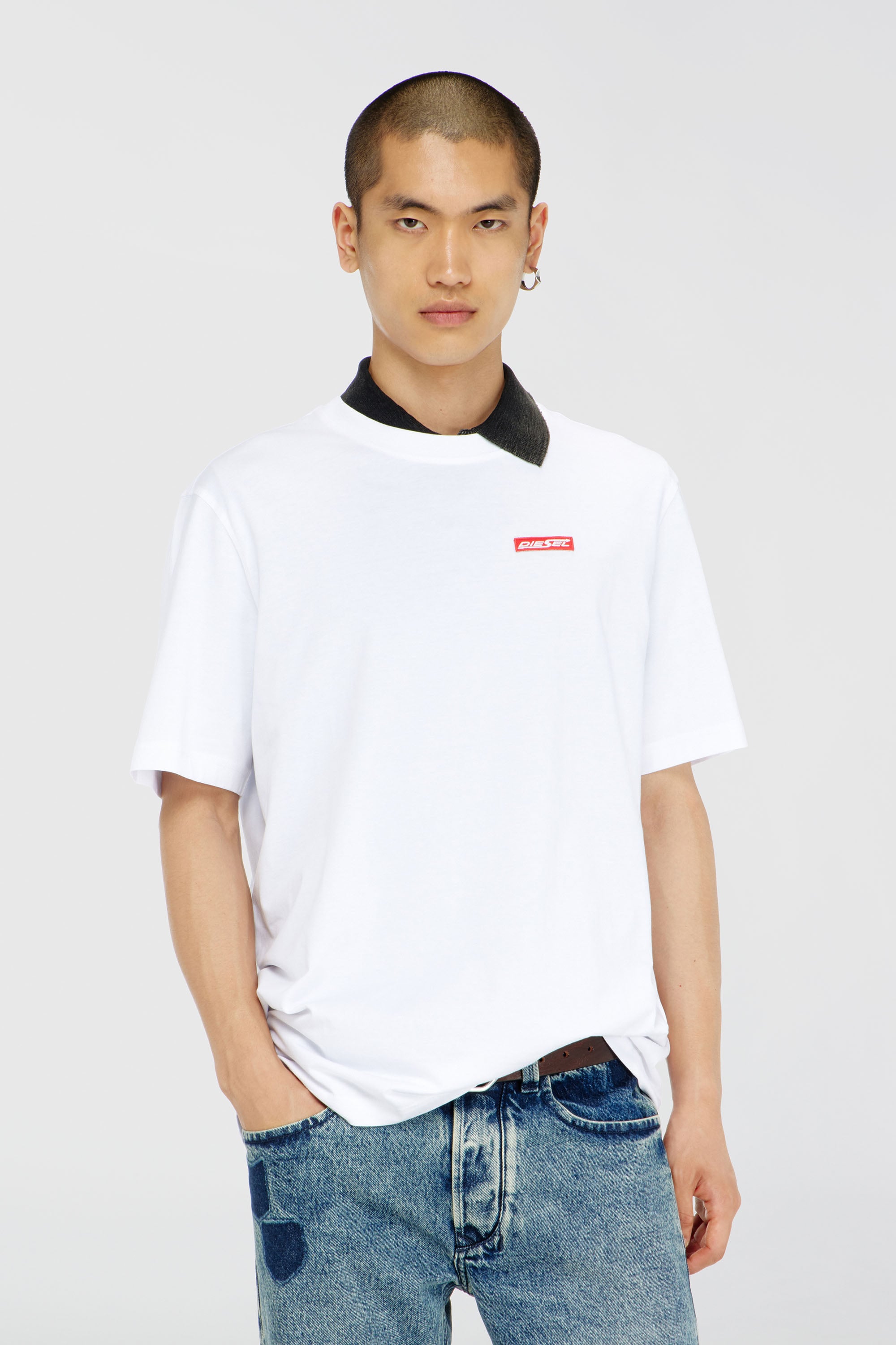 Diesel - T-ADJUST-AA12, Herren T-Shirt aus Baumwolle mit Logo patch in Wei&szlig; - 1