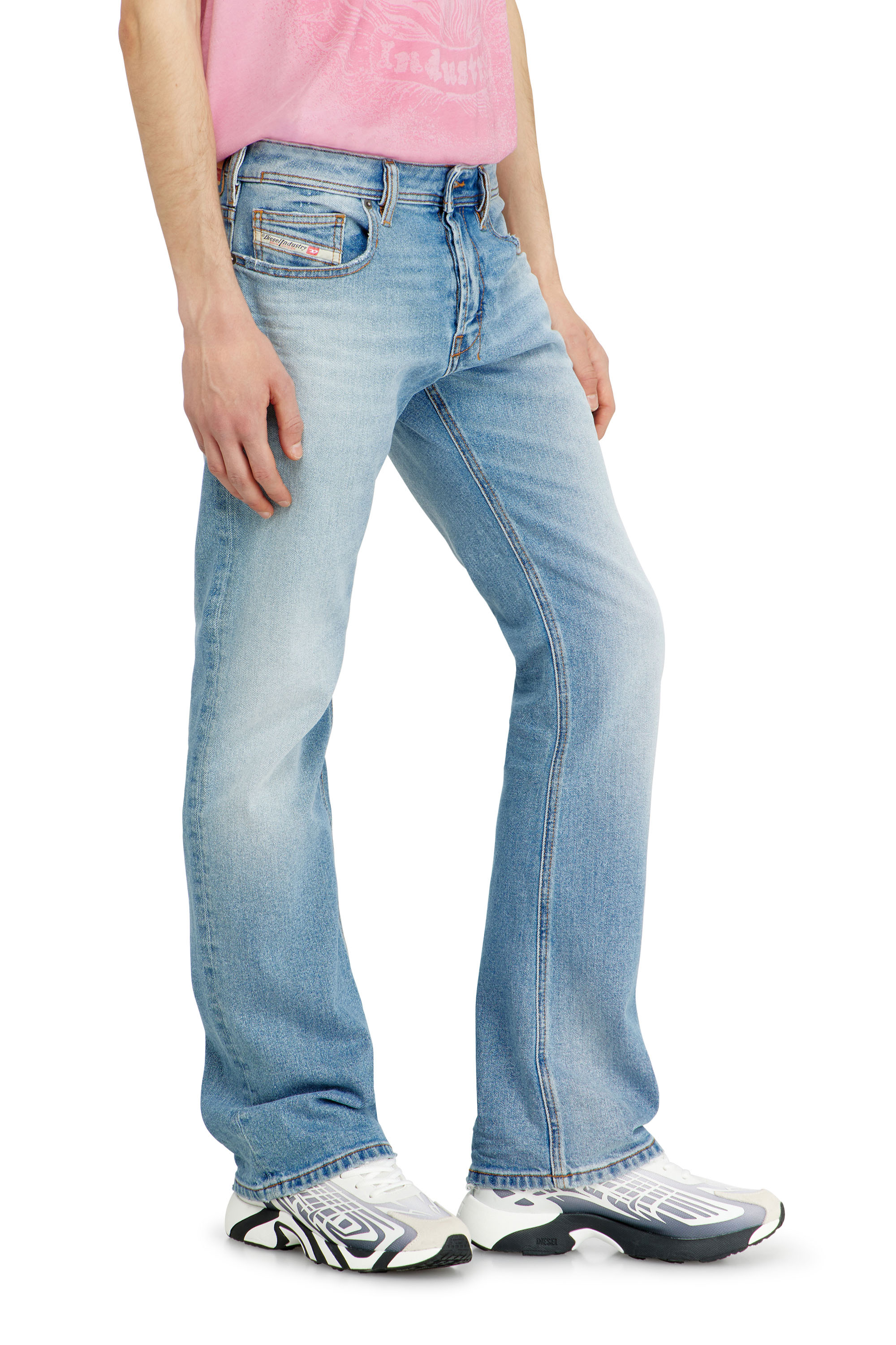 Diesel - Bootcut Jeans 2007 Zatiny 0DBDV Uomo, Blu Chiaro - Image 7