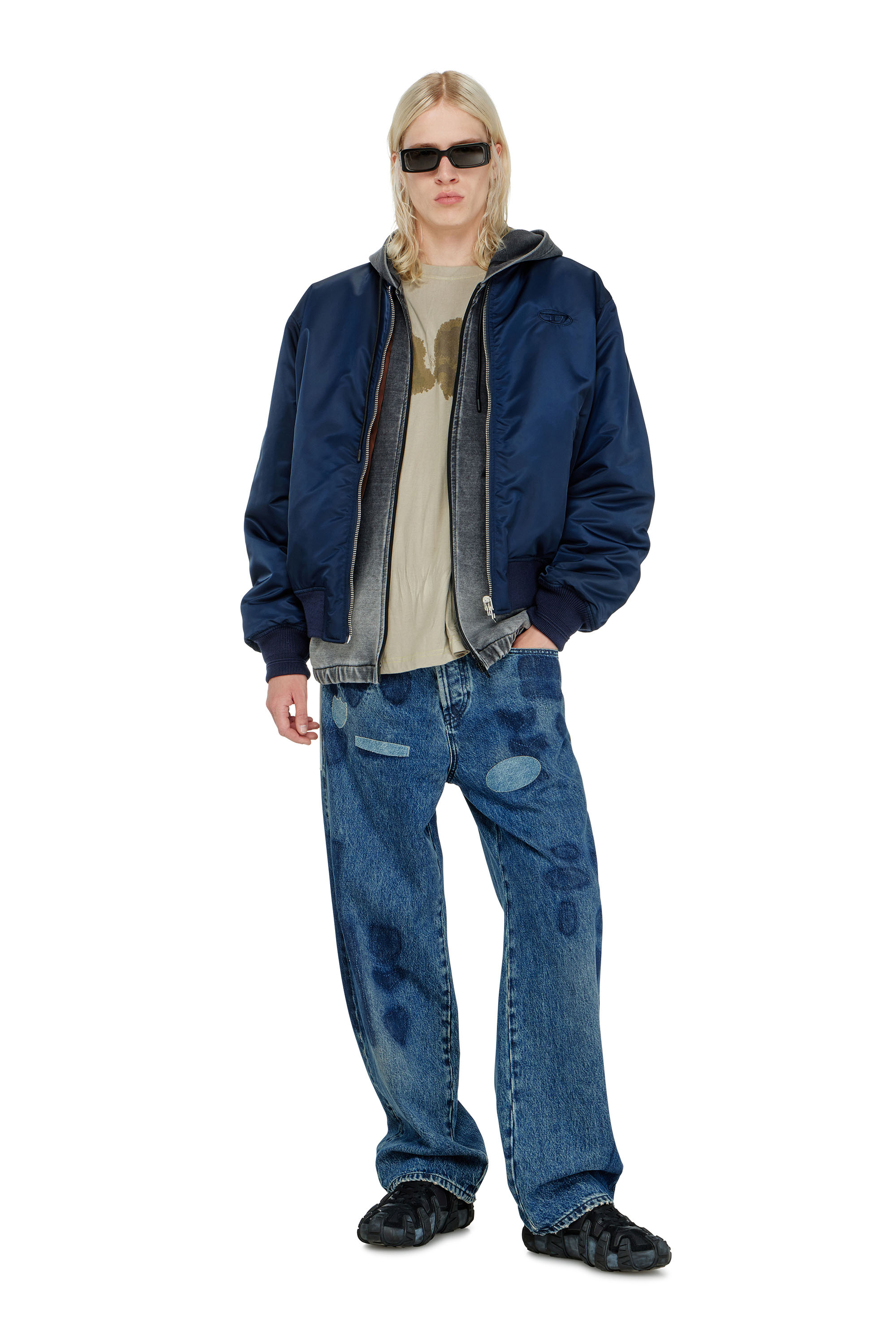 Diesel - W-TYPE-D1, Herren Gesteppte Bomberjacke mit Oval-D-Stickerei in Marineblau - 1