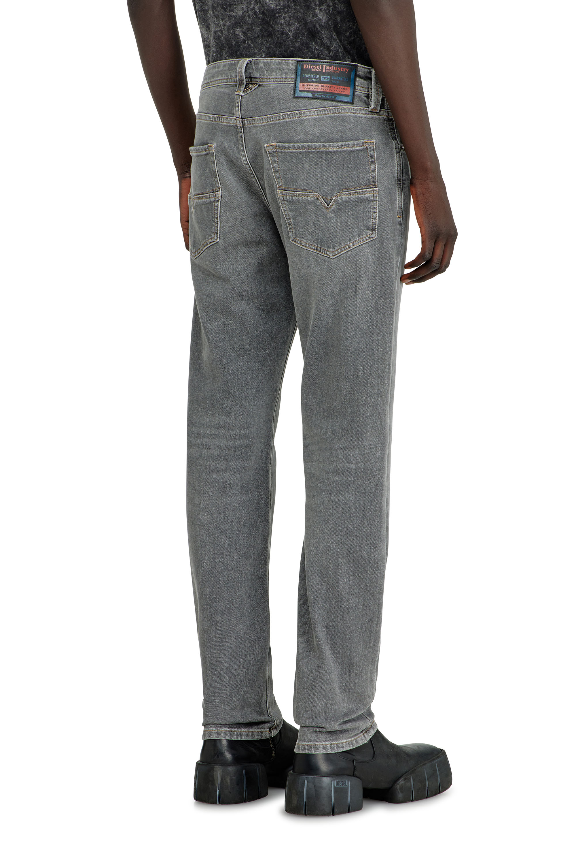 Diesel - Man's Regular Jeans 1986 Larkee-Beex 0KBBI, Grey - 5