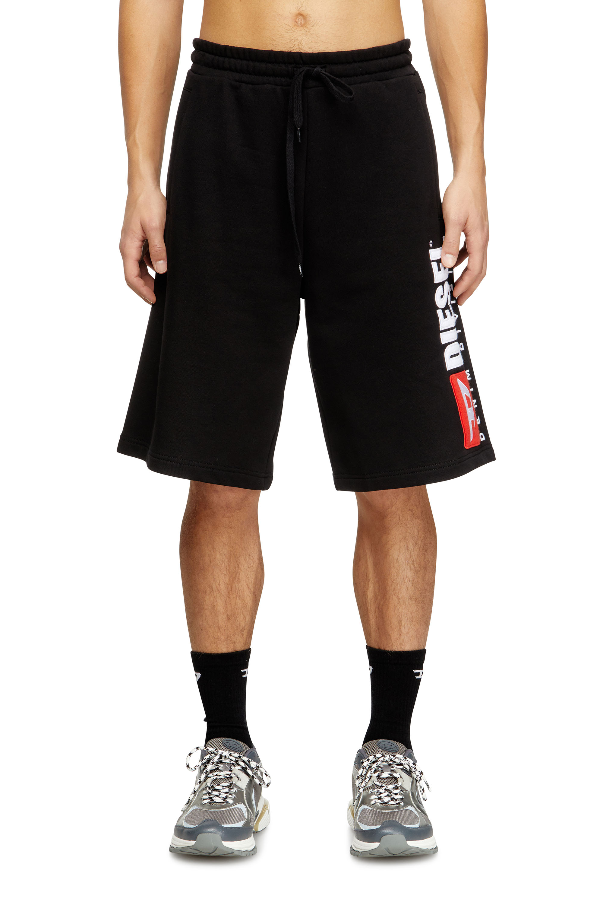 Diesel - P-CROW-DIV, Shorts in pile con maxi patch logo Uomo in Nero - 3