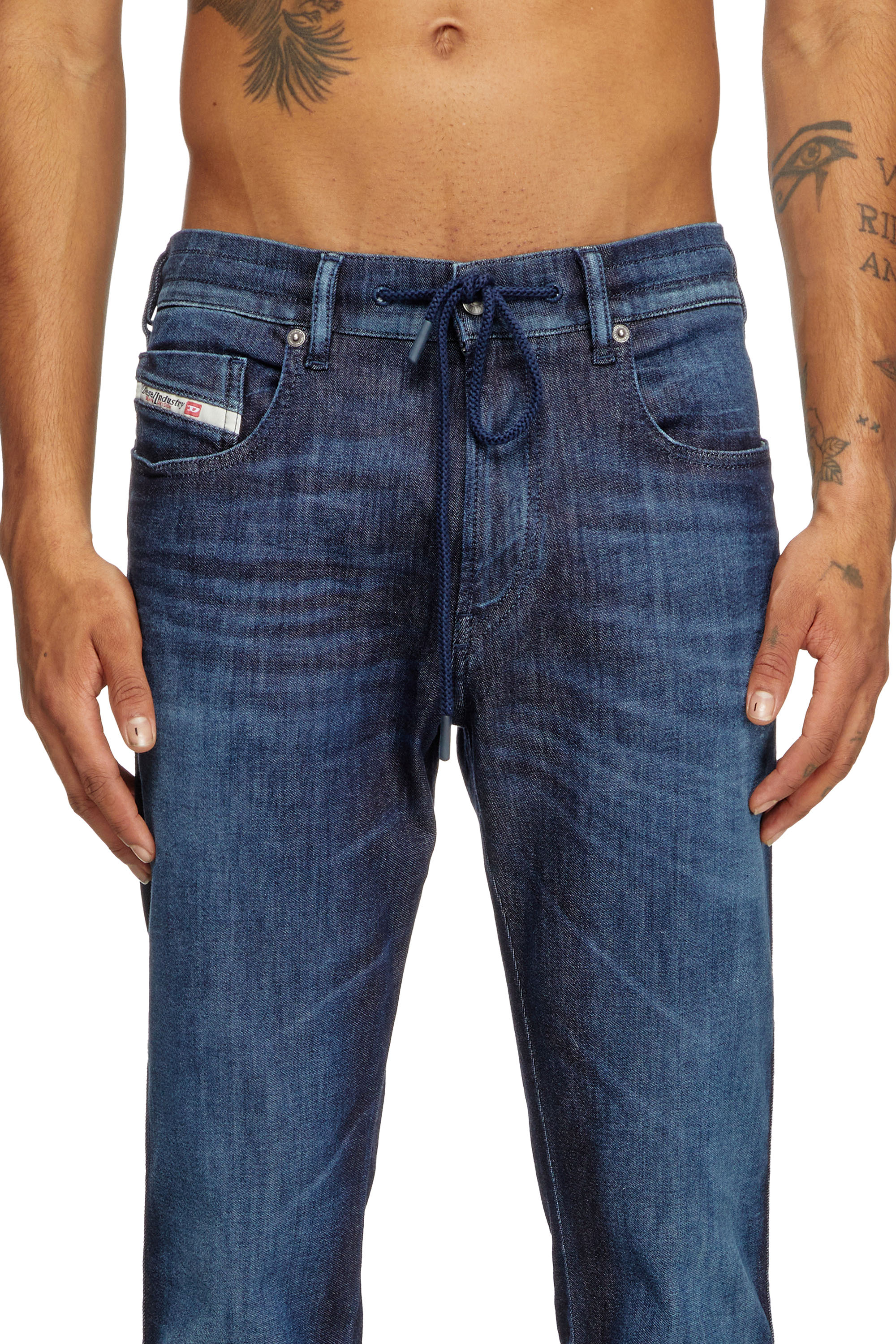 Diesel - Slim 2060 D-Strukt Joggjeans® 09L11 Uomo, Blu Scuro - Image 5