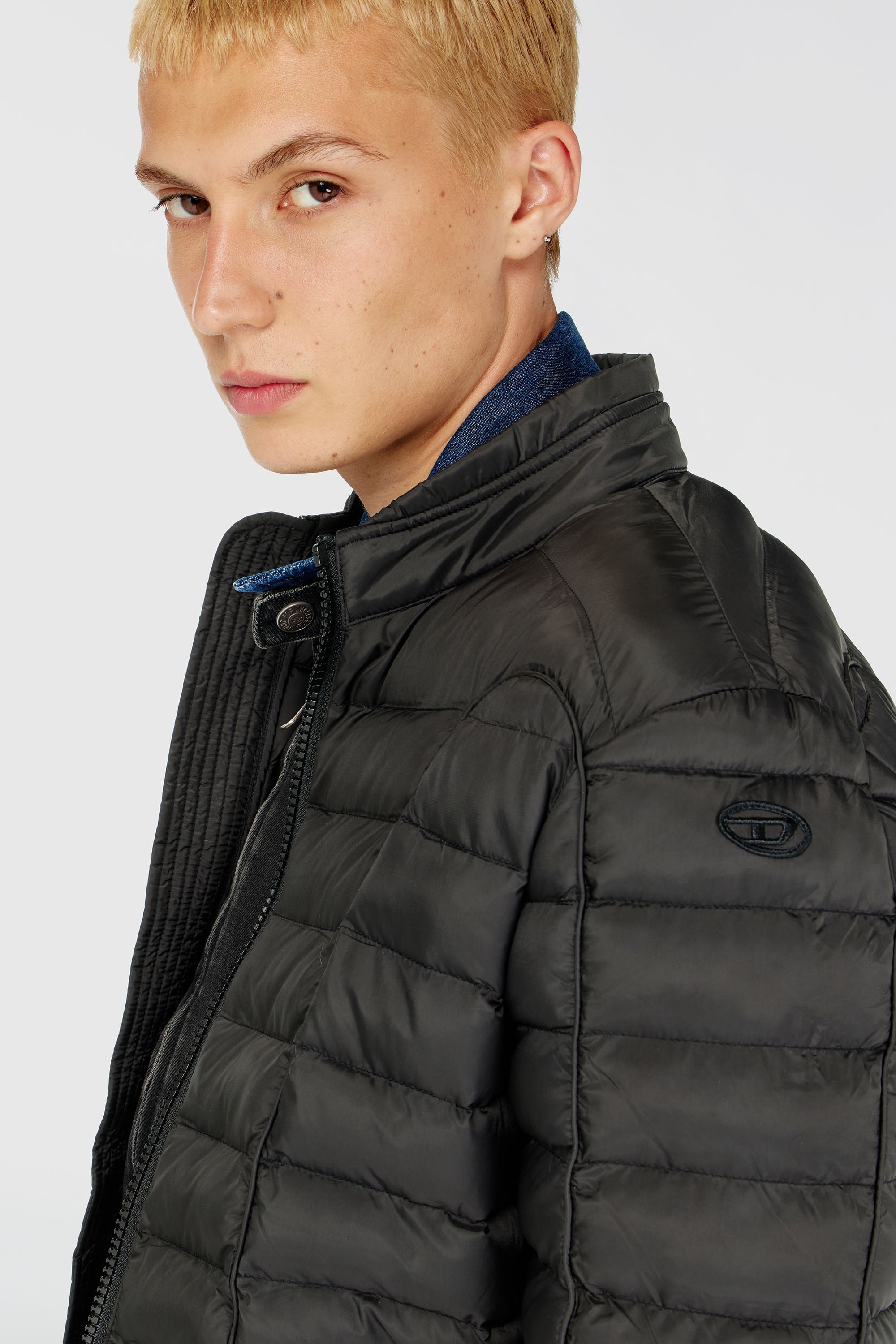 Diesel - W-PILOT, Piumino in nylon leggero Uomo in Nero - 5