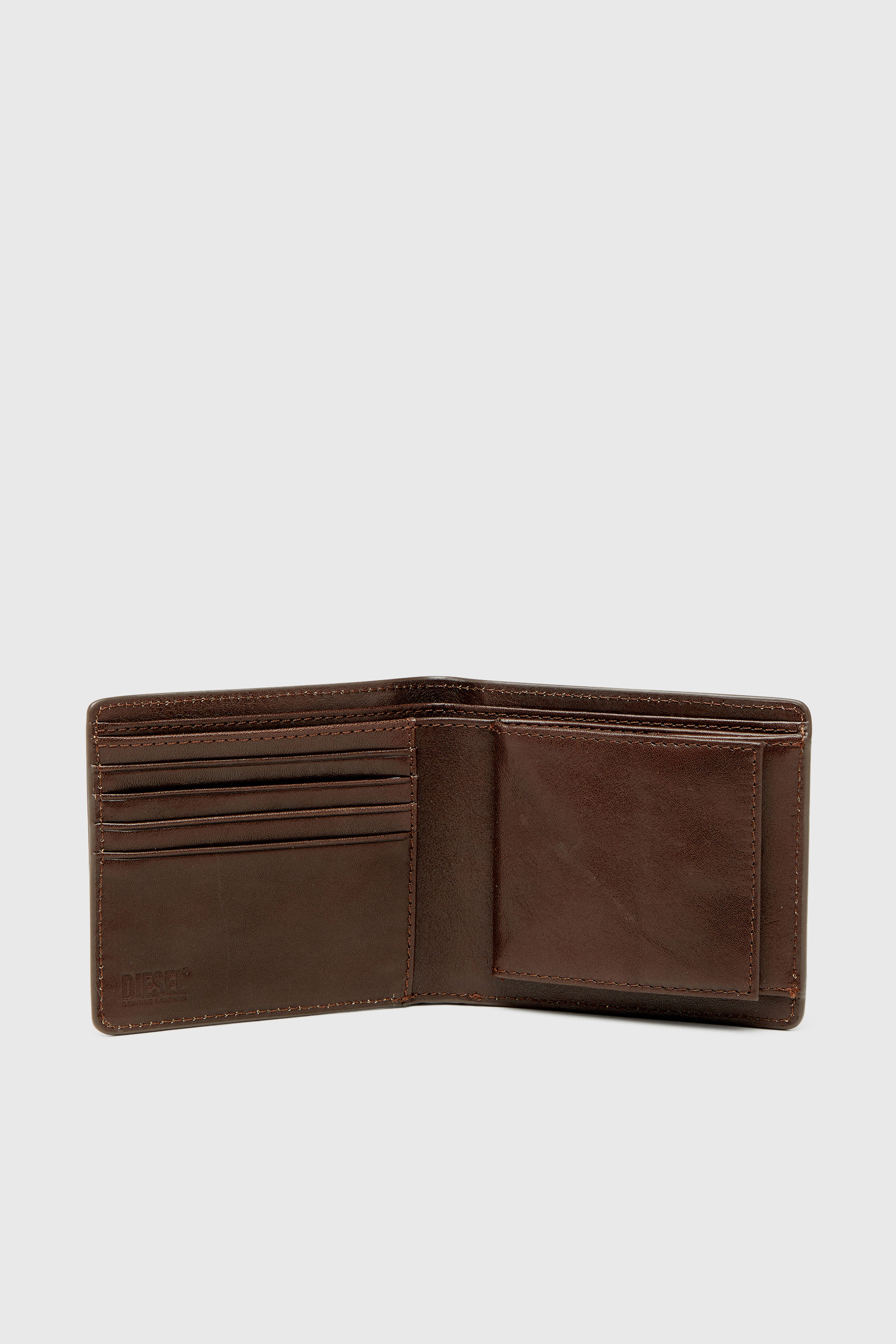 Diesel - FLAG-D BI-FOLD COIN S 3D, Herren Zweifach gefaltete Lederbrieftasche mit gepr&auml;gtem Logo in Braun - 3