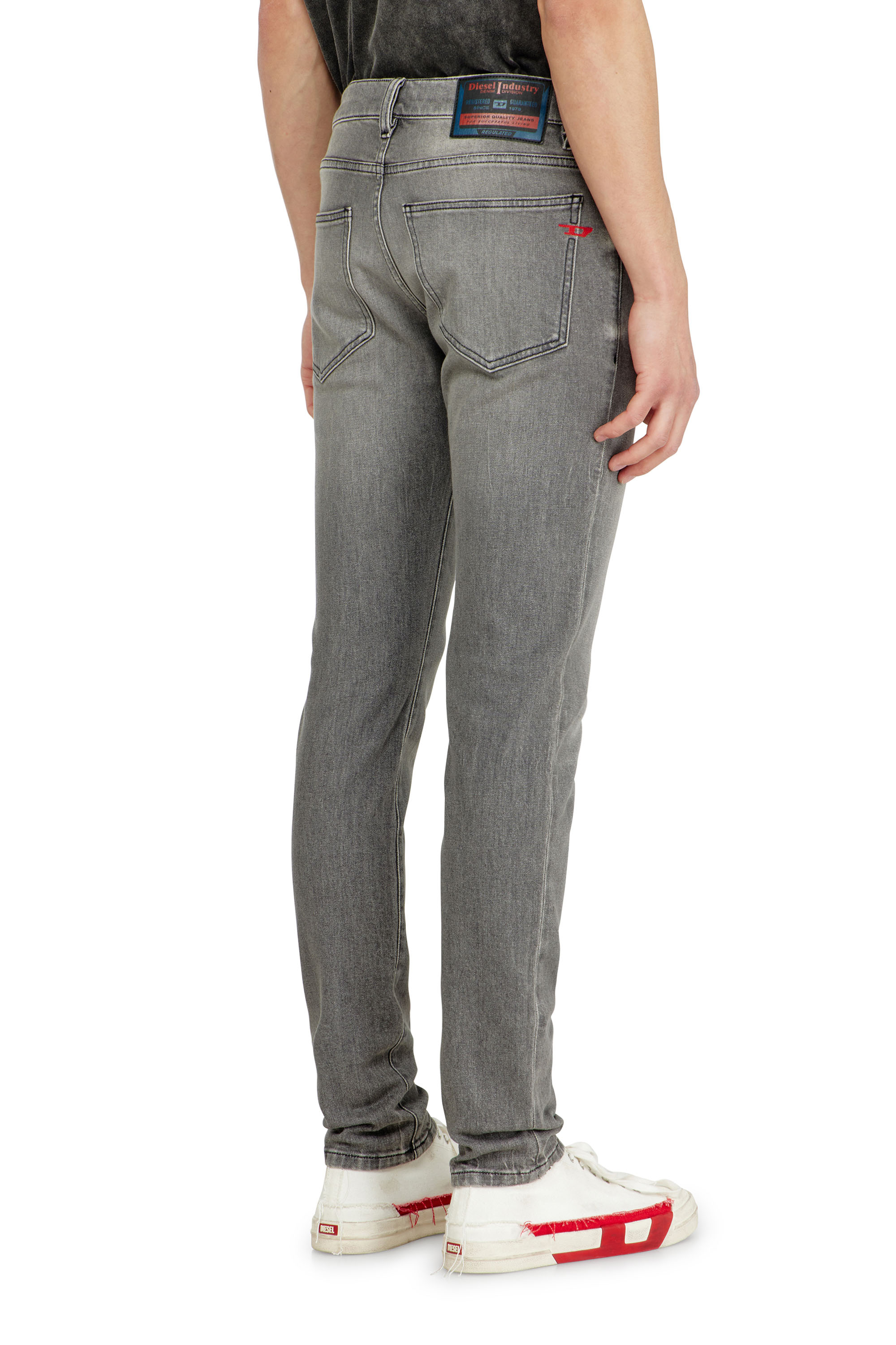Diesel - Slim Jeans 2019 D-Strukt 0KBBL Homme, Gris Clair - Image 5