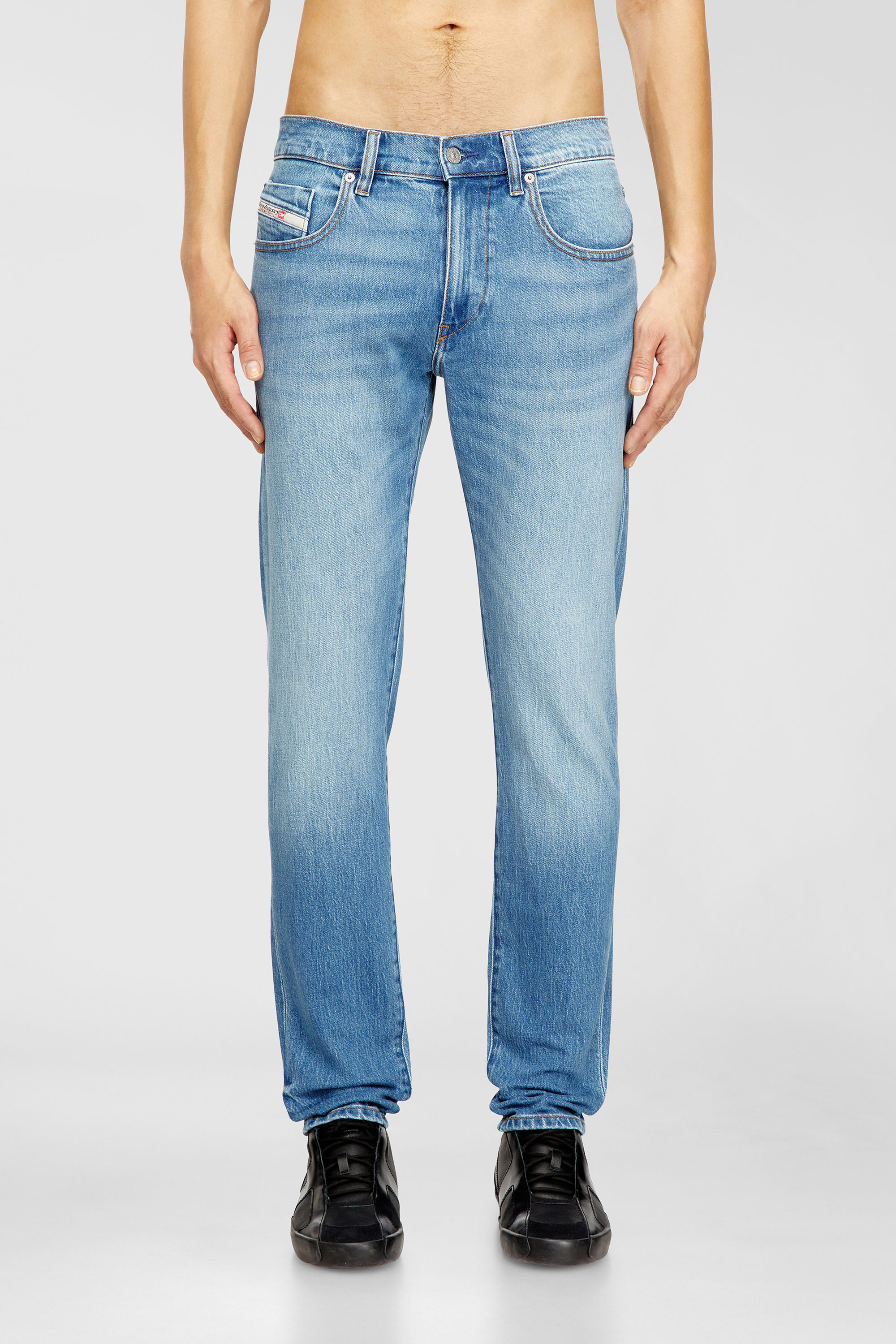 Diesel - Slim Jeans 2019 D-Strukt 0ADBK Homme, Bleu Clair - Image 2