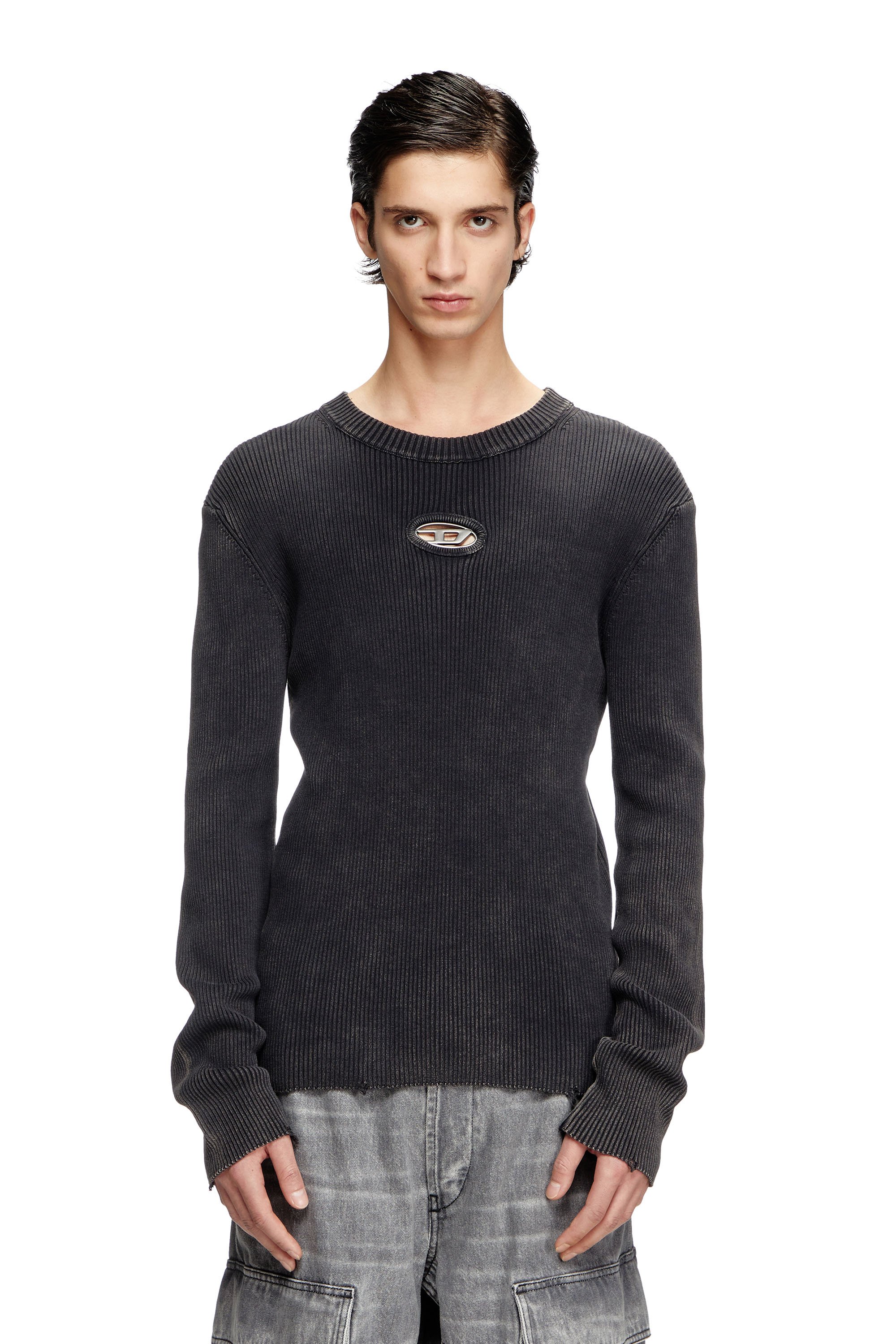 Diesel - K-DARIN-D, Maglia distressed con logo cut-out Uomo in Nero - 1