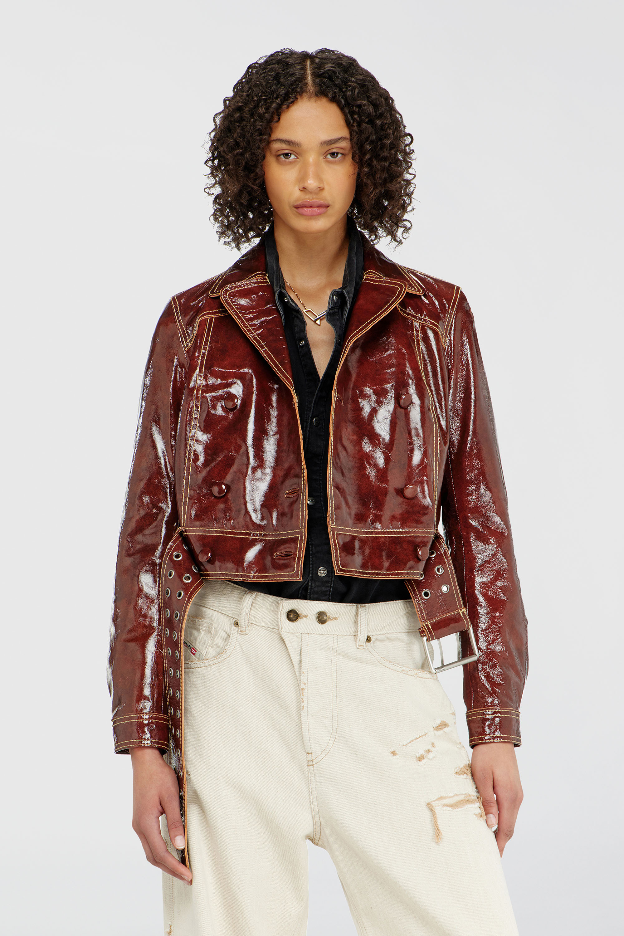 Diesel - L-EGEND, Veste en cuir verni avec large ceinture Femme in Rouge - 1