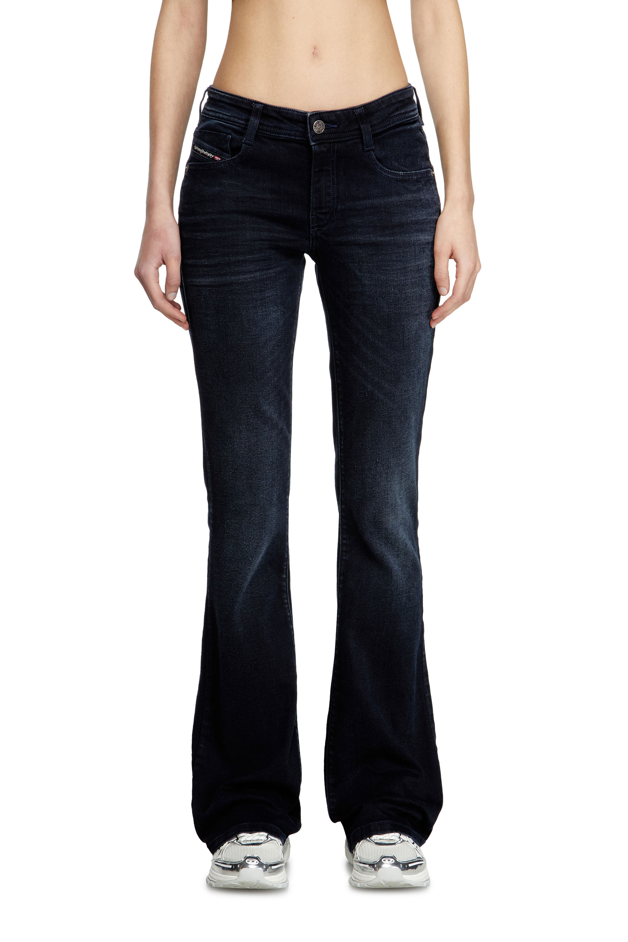Diesel - Bootcut Jeans 1969 D-Ebbey 0BMBU Femme, Bleu Foncé - Image 3