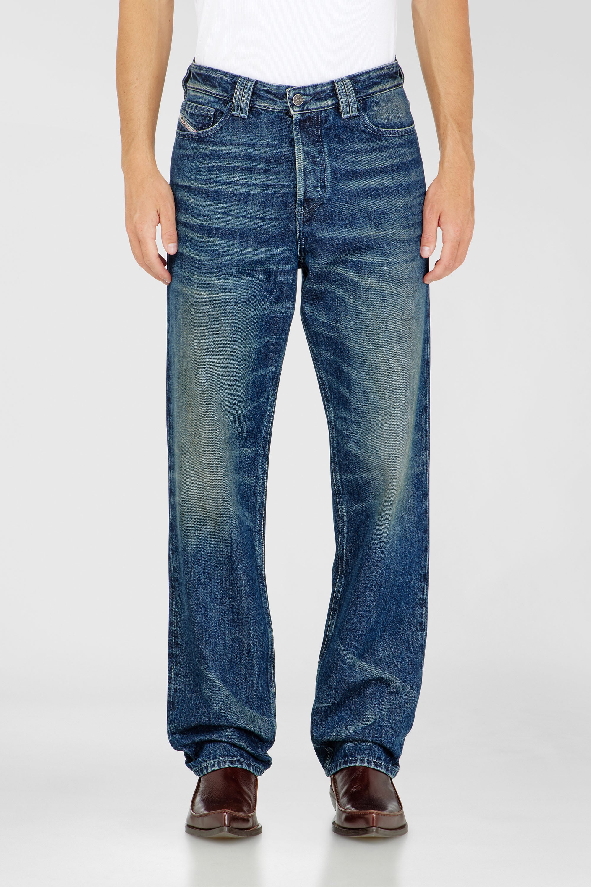 Diesel - Regular Jeans 1991 D-Voeed 007FZ Uomo, Blu Scuro - Image 1