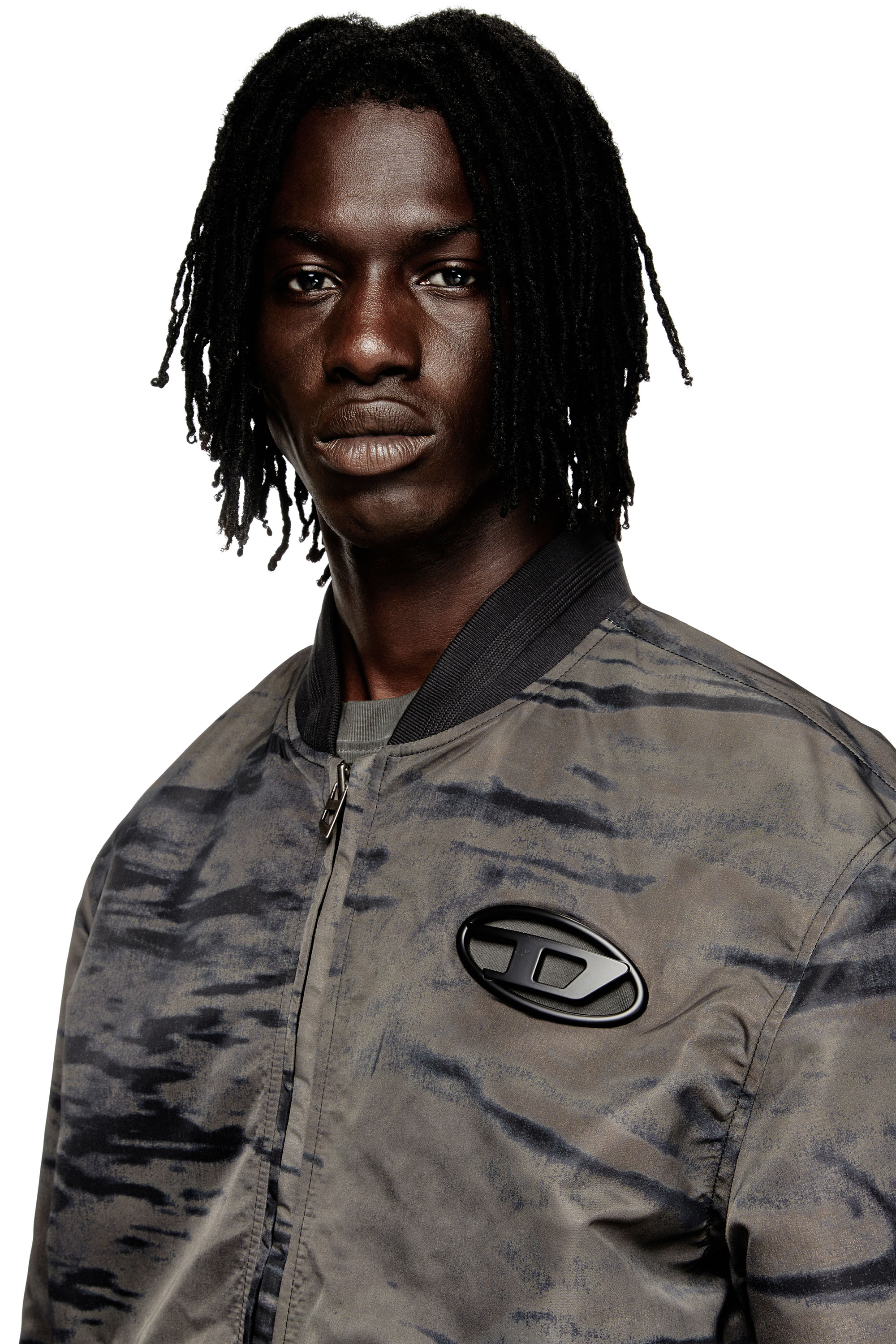 Diesel - J-KEPES-DLBZ, Giacca bomber imbottita in raso stampato Uomo in Multicolor - 5