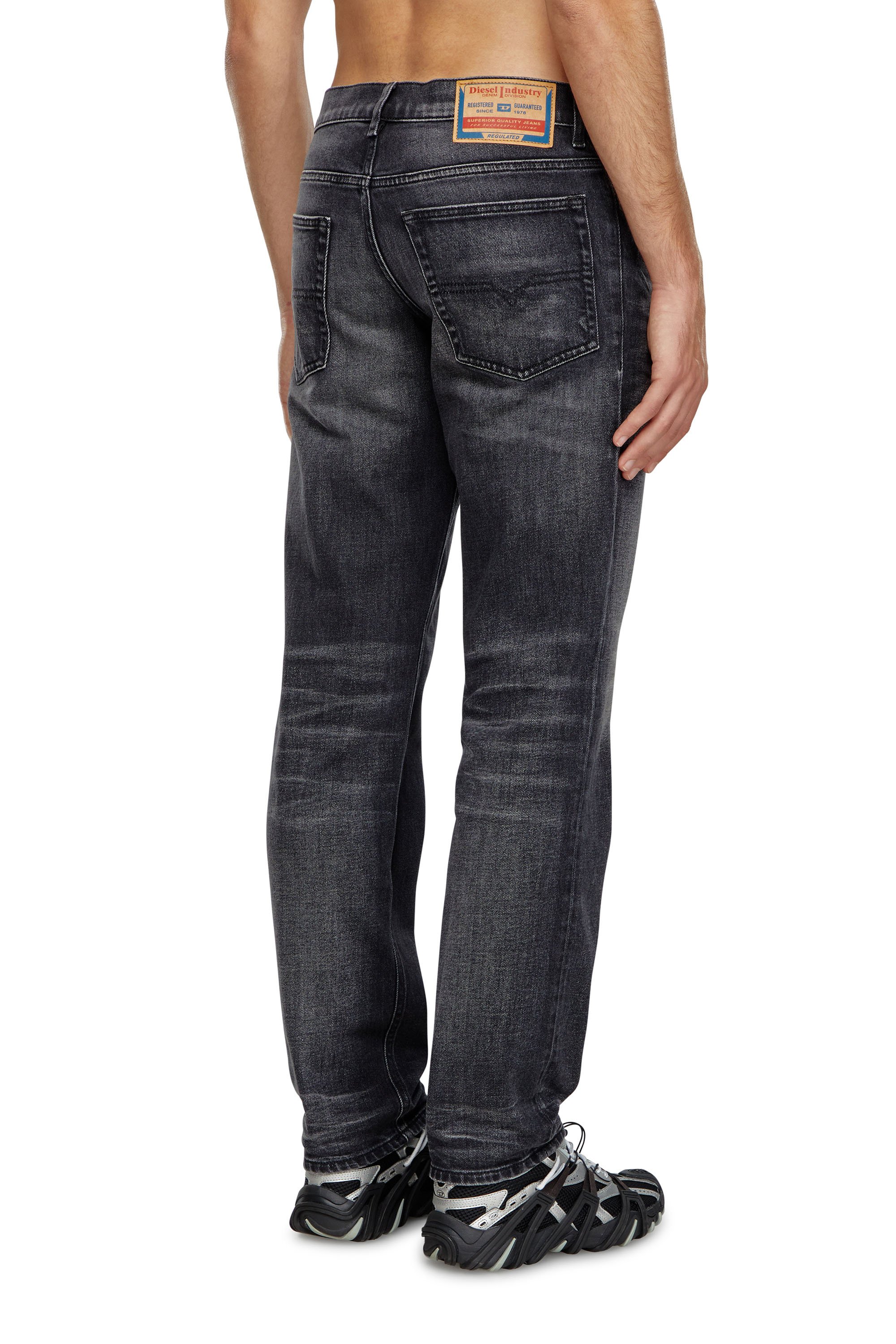 Diesel - Herren Tapered Jeans 2023 D-Finitive 09J65, Schwarz/Dunkelgrau - 4