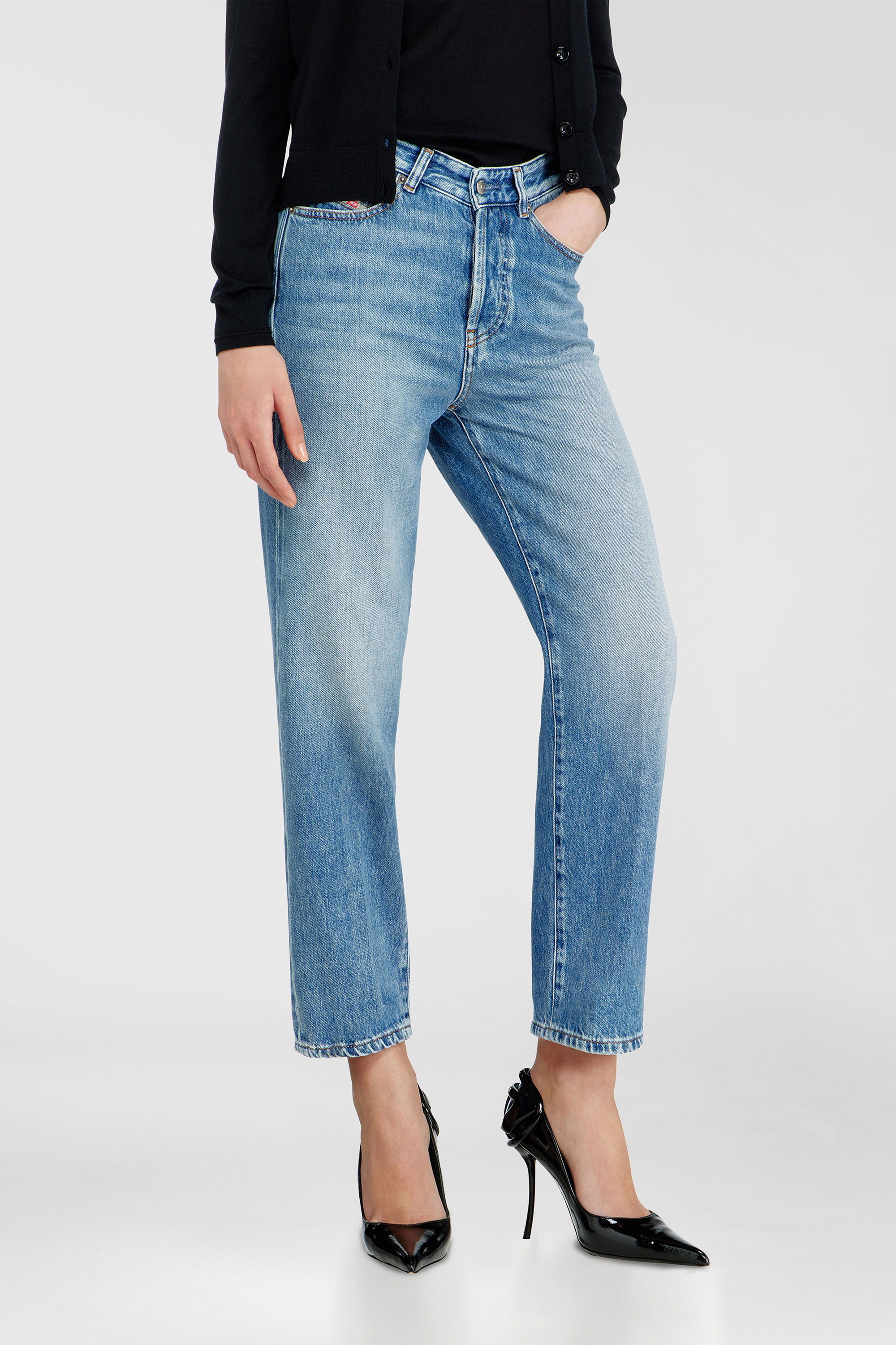 Diesel - Damen Regular Jeans 1981 D-Went 09Q07, Hellblau - 7