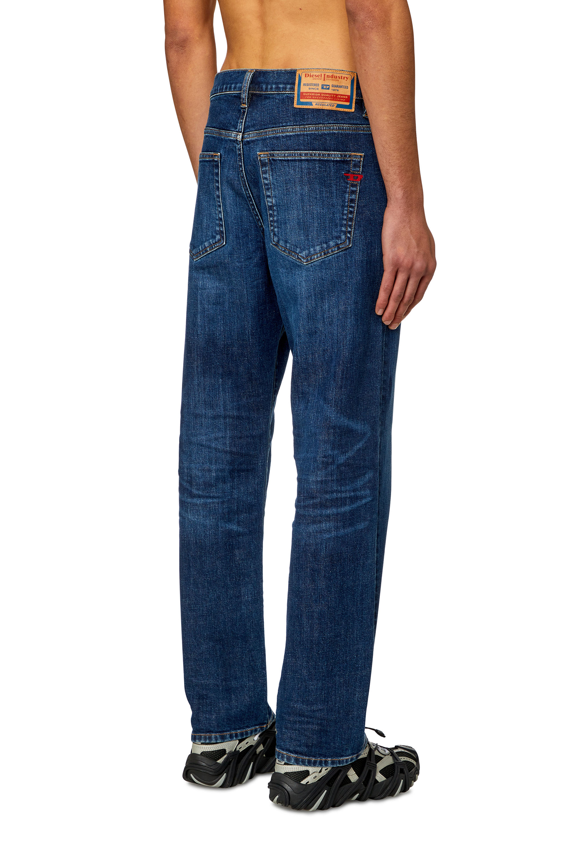 Diesel - Straight Jeans 2020 D-Viker 0PFAZ, Bleu Foncé - Image 3