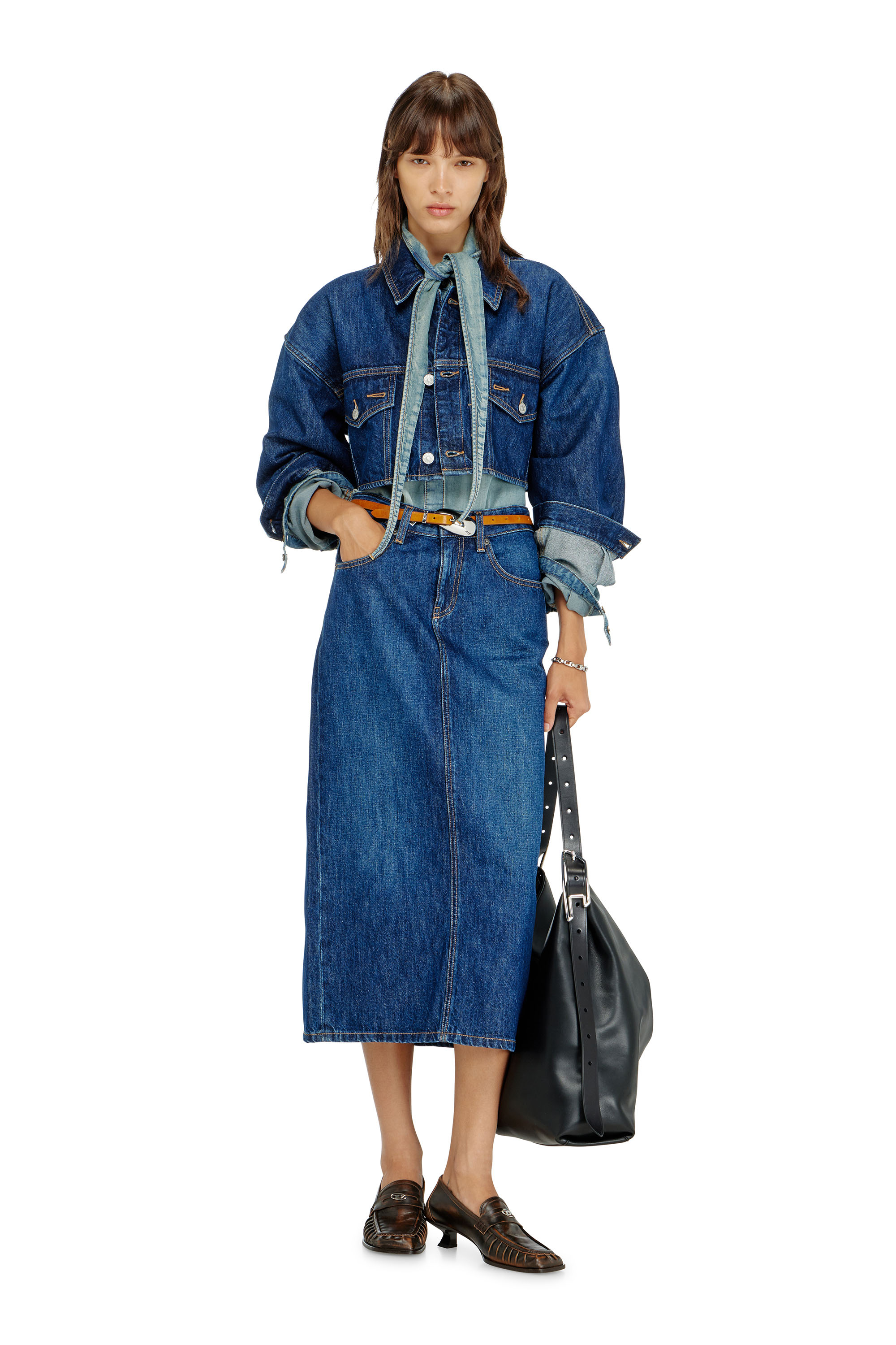 Diesel - DE-MALLEY, Veste trucker en denim cropped oversize Femme in Bleu - 2