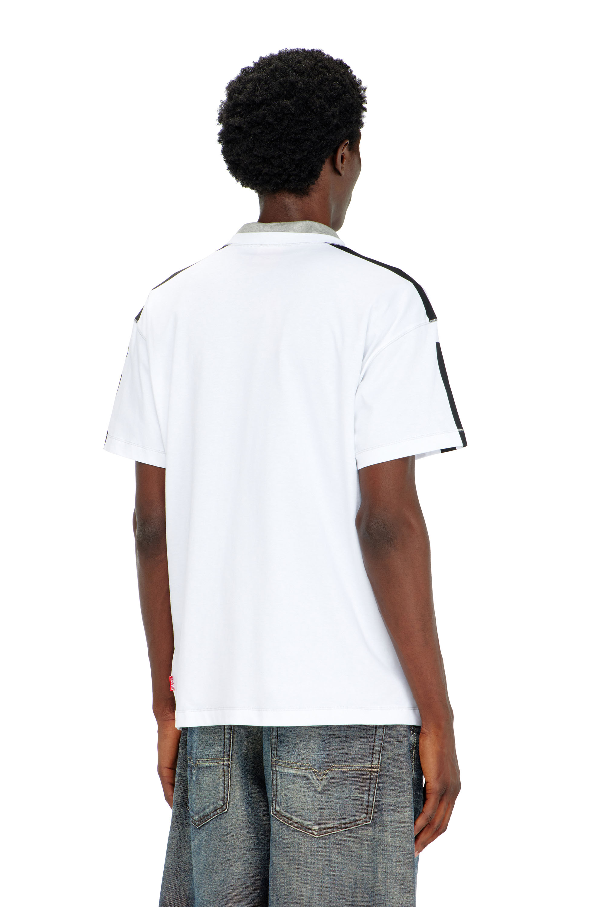 Diesel - T-NORM-V12, T-shirt en coton avec imprim&eacute;s graphiques contrast&eacute;s Homme in Blanc - 4