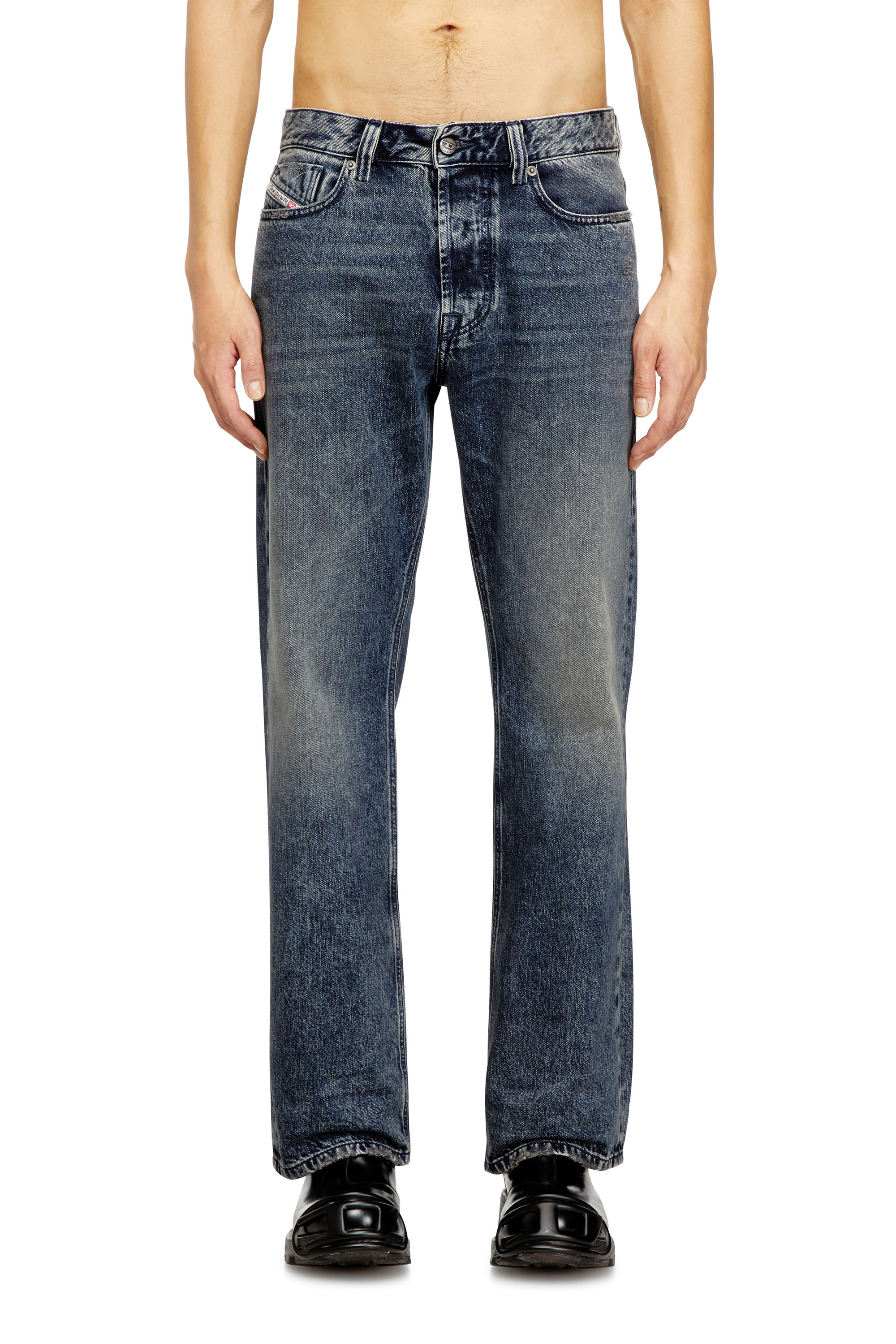 Diesel - Relaxed Jeans 1980 D-Eeper 09N68 Homme, Bleu Foncé - Image 1