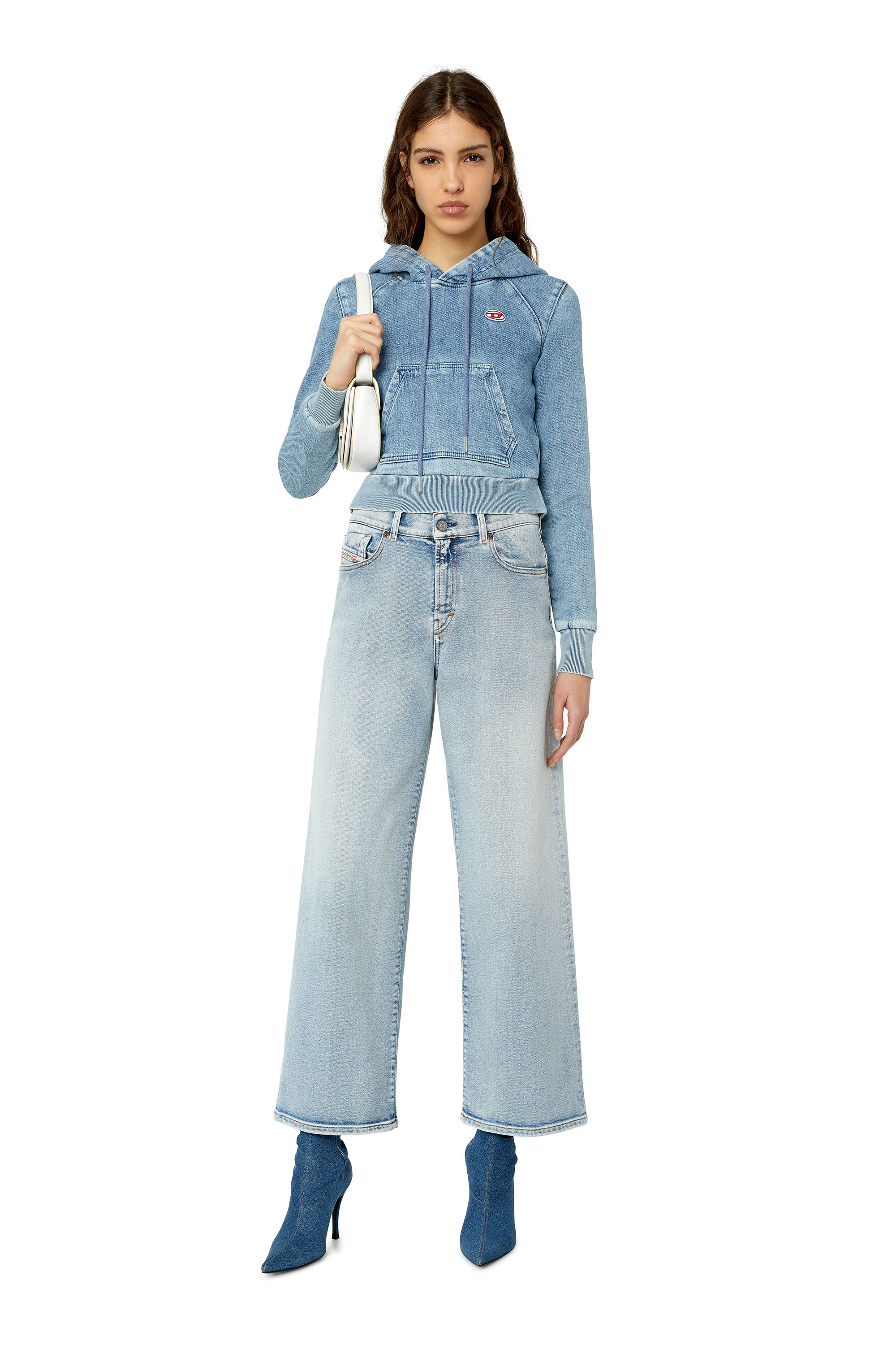 Diesel - 2000 9C08L Bootcut and Flare Jeans, Bleu Clair - Image 4