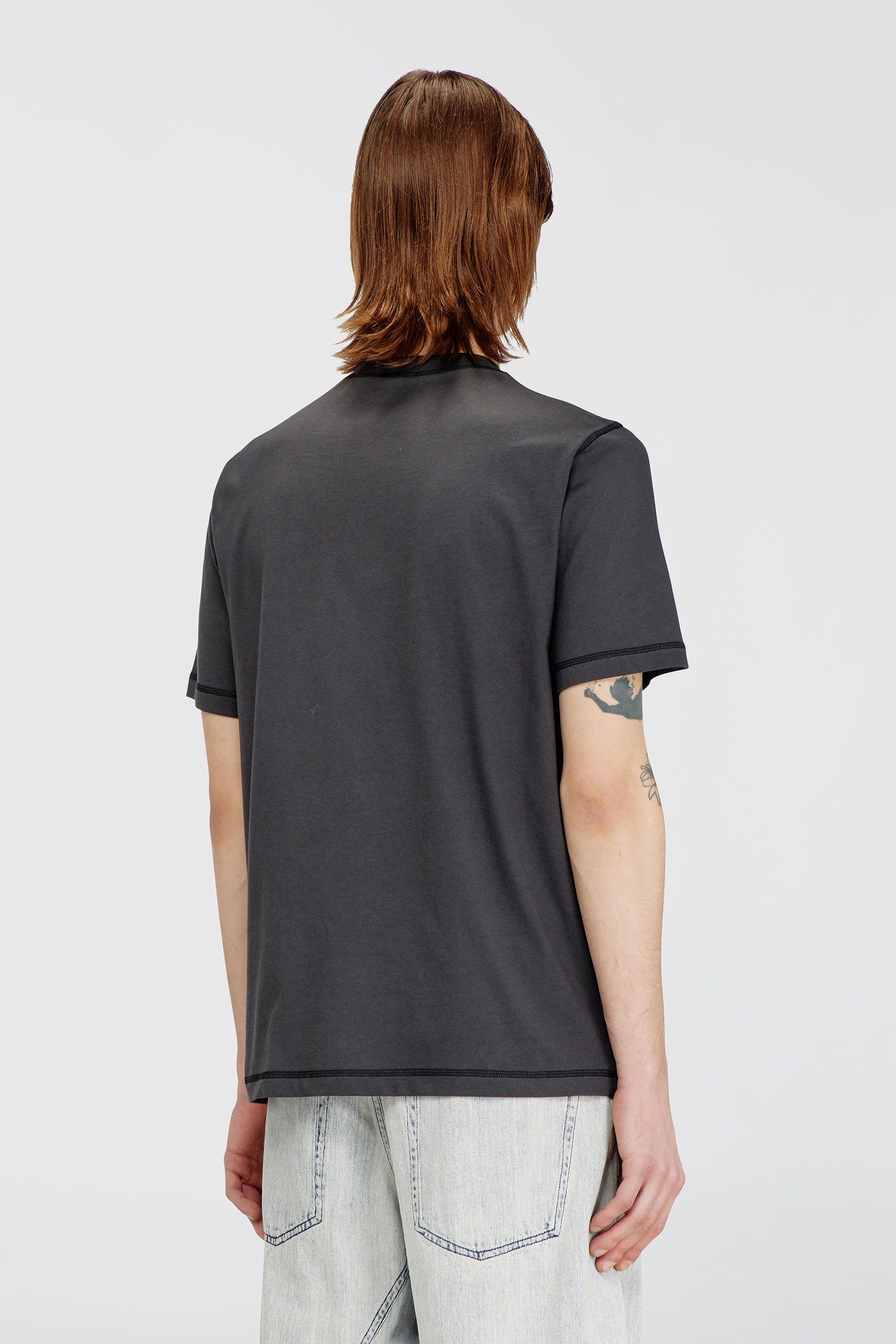 Diesel - T-ADJUST-V7, Herren T-Shirt mit Oval D-Logo in Dunkelgrau - 4
