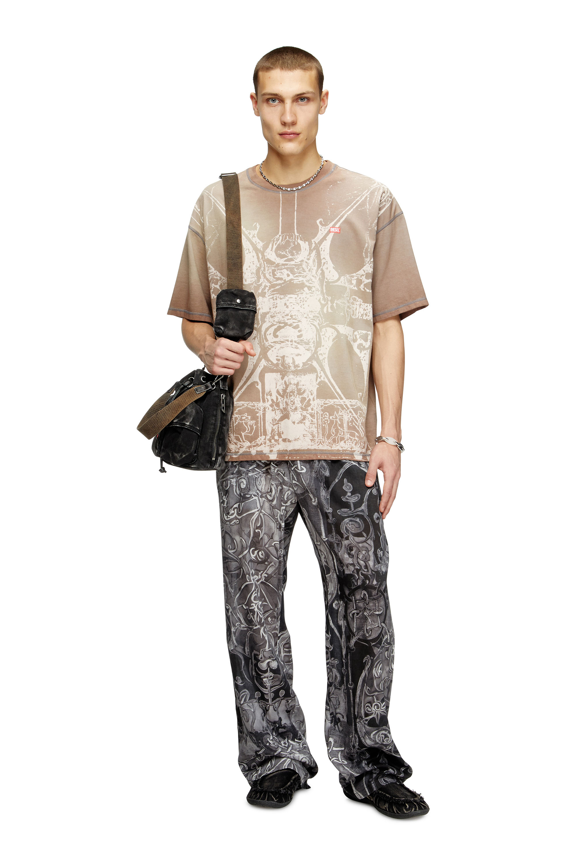 Diesel - T-BOXT-T13, Herren T-Shirt mit tonalem mittelalterlichem Print in Hellbraun - 2
