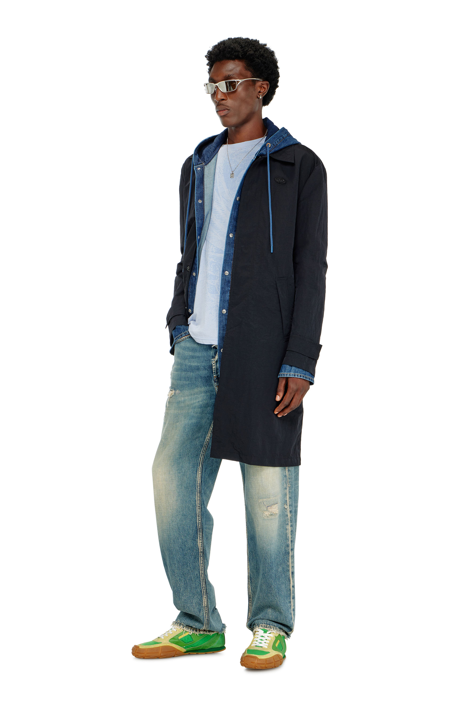 Diesel - J-BURHAT, Manteau en nylon &agrave; finition froiss&eacute;e brillante Homme in Noir - 1