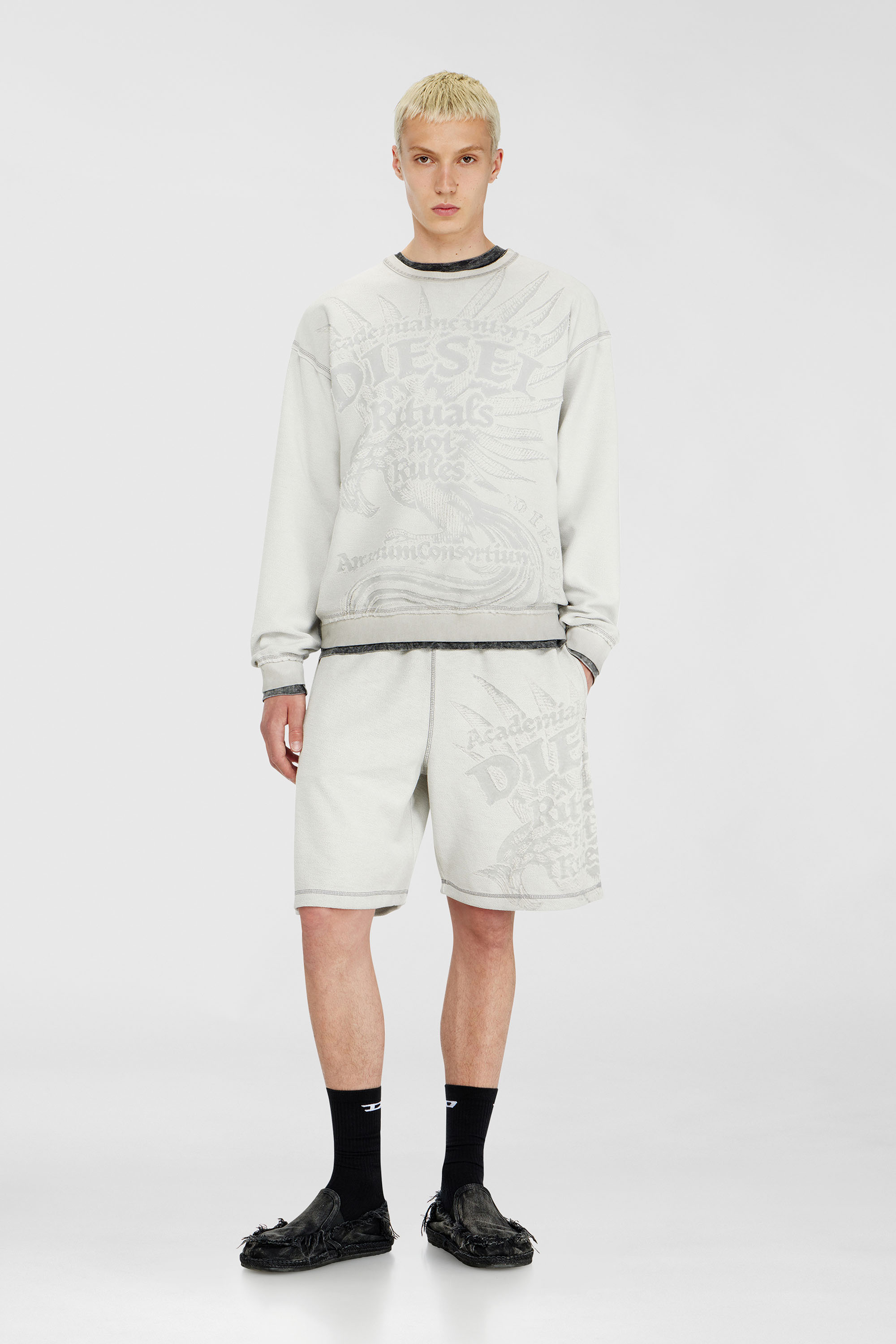 Short pants avec motifs d&eacute;vor&eacute;