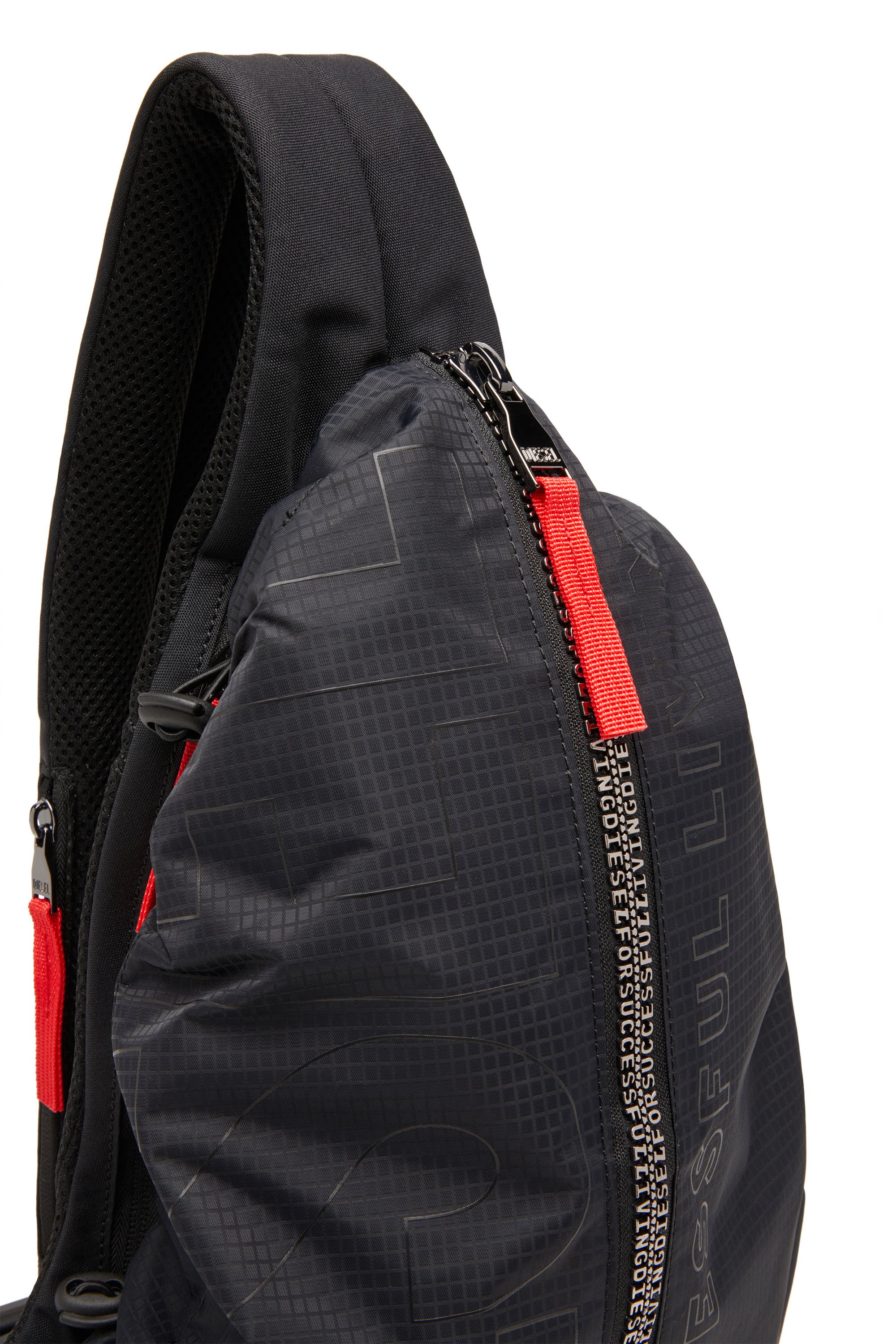 Diesel - ZIP-D SLING BAG X, Uomo Zaino monospalla in shell jacquard in Nero - Image 5