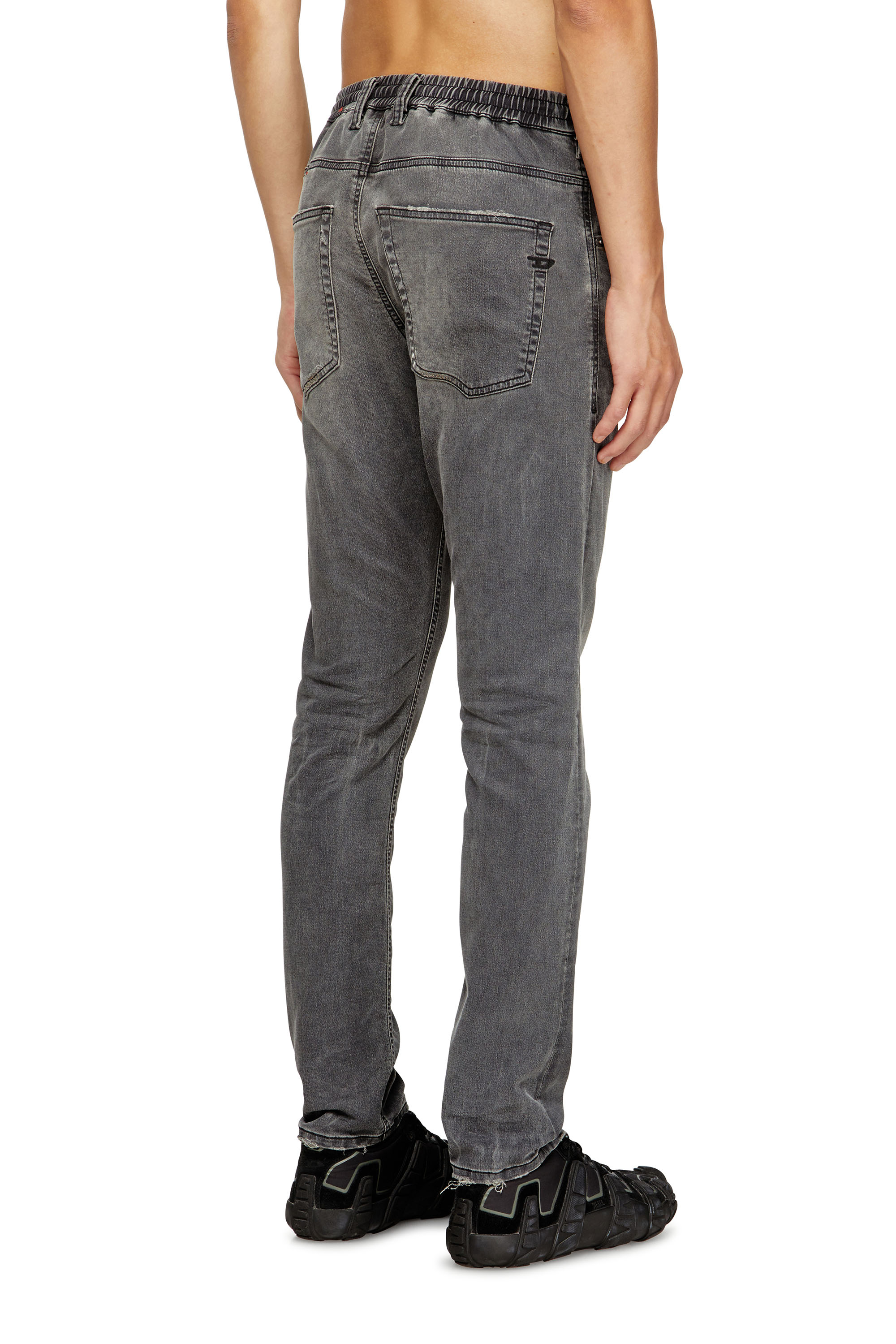 Diesel - Regular 2032 D-Krooley Joggjeans® 068SB Uomo, Nero/Grigio scuro - Image 4