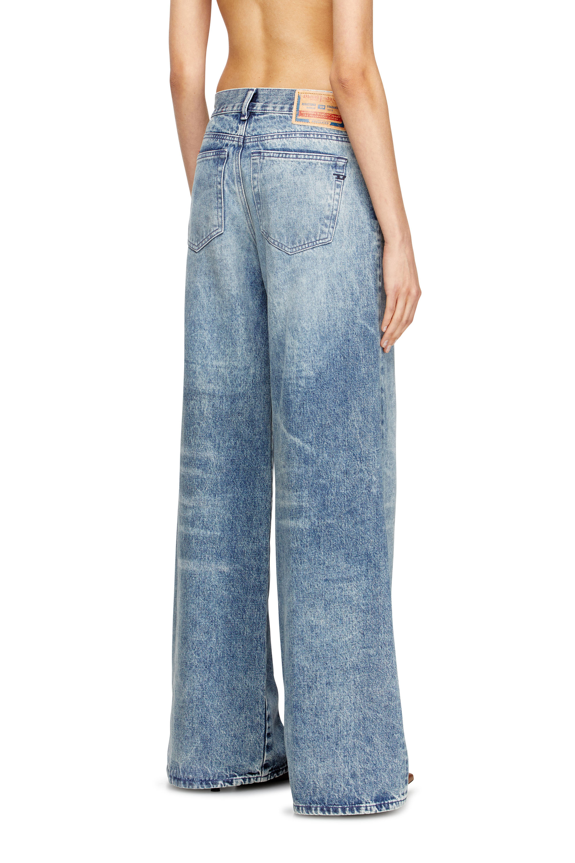 Diesel - Flare Jeans 1978 D-Akemi 007DA Donna, Blu Chiaro - Image 4