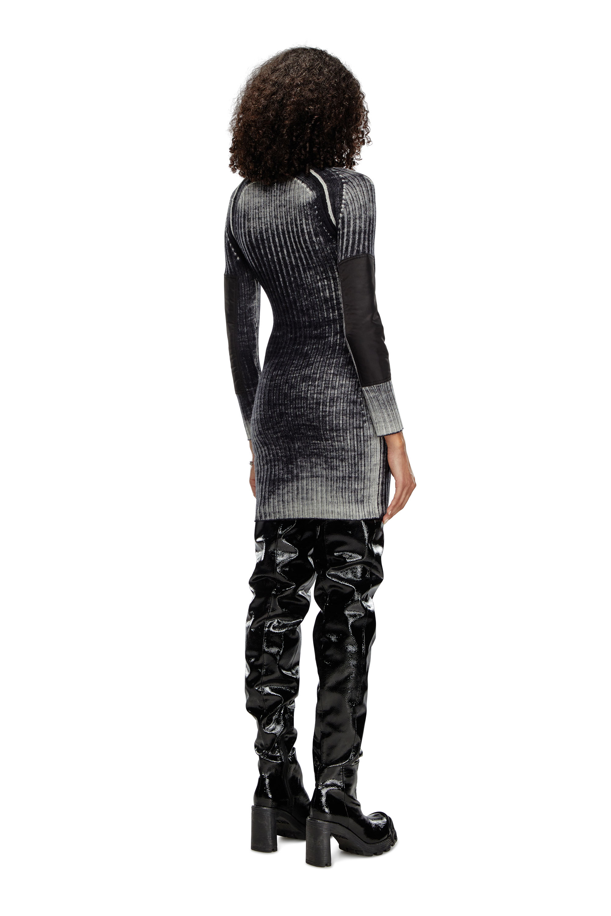 Diesel - M-ARTISTA, Damen Kurzes Kleid aus behandeltem Wollstrick in Schwarz - Image 4