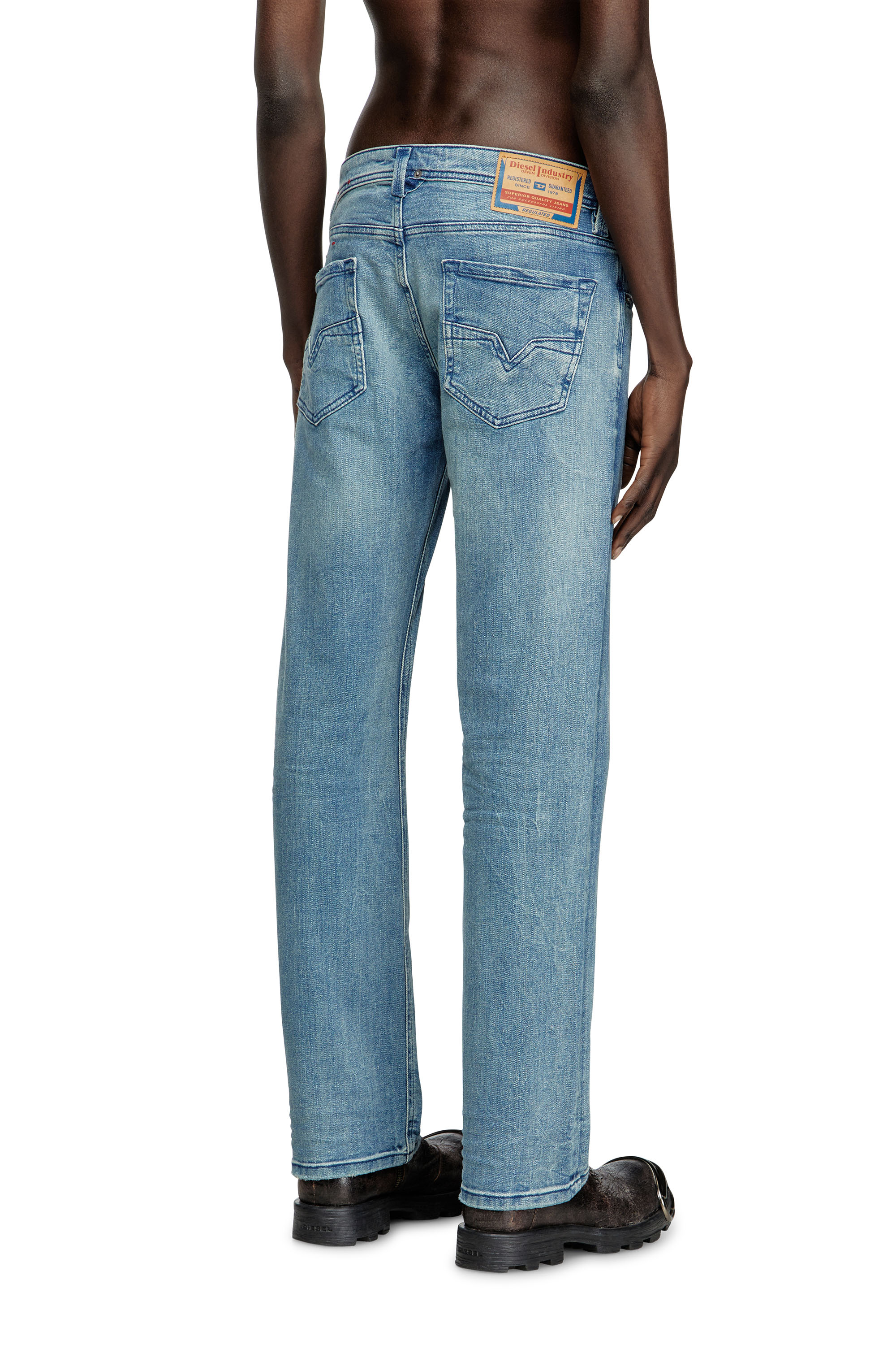 Diesel - Man's Regular Jeans 1985 Larkee 0BMBW, Medium blue - 4